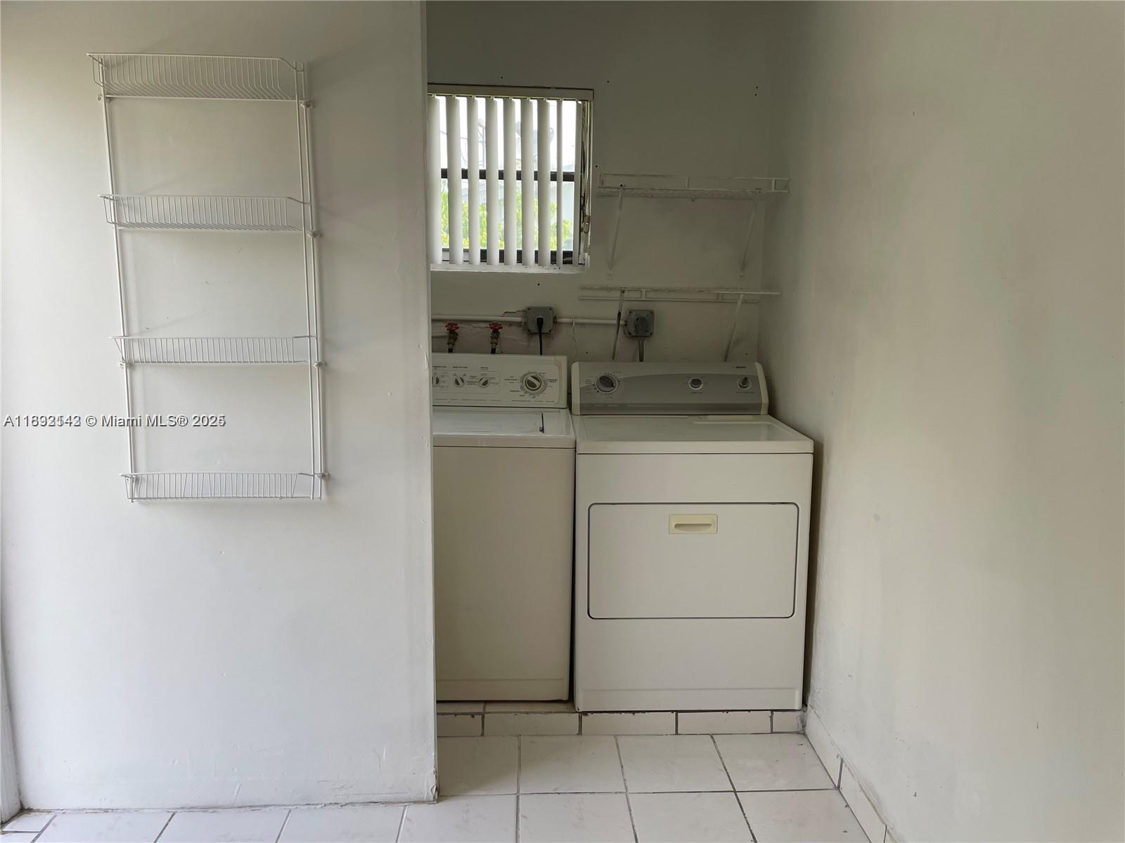DIXIE ESTATES AMENDED - Residential Lease