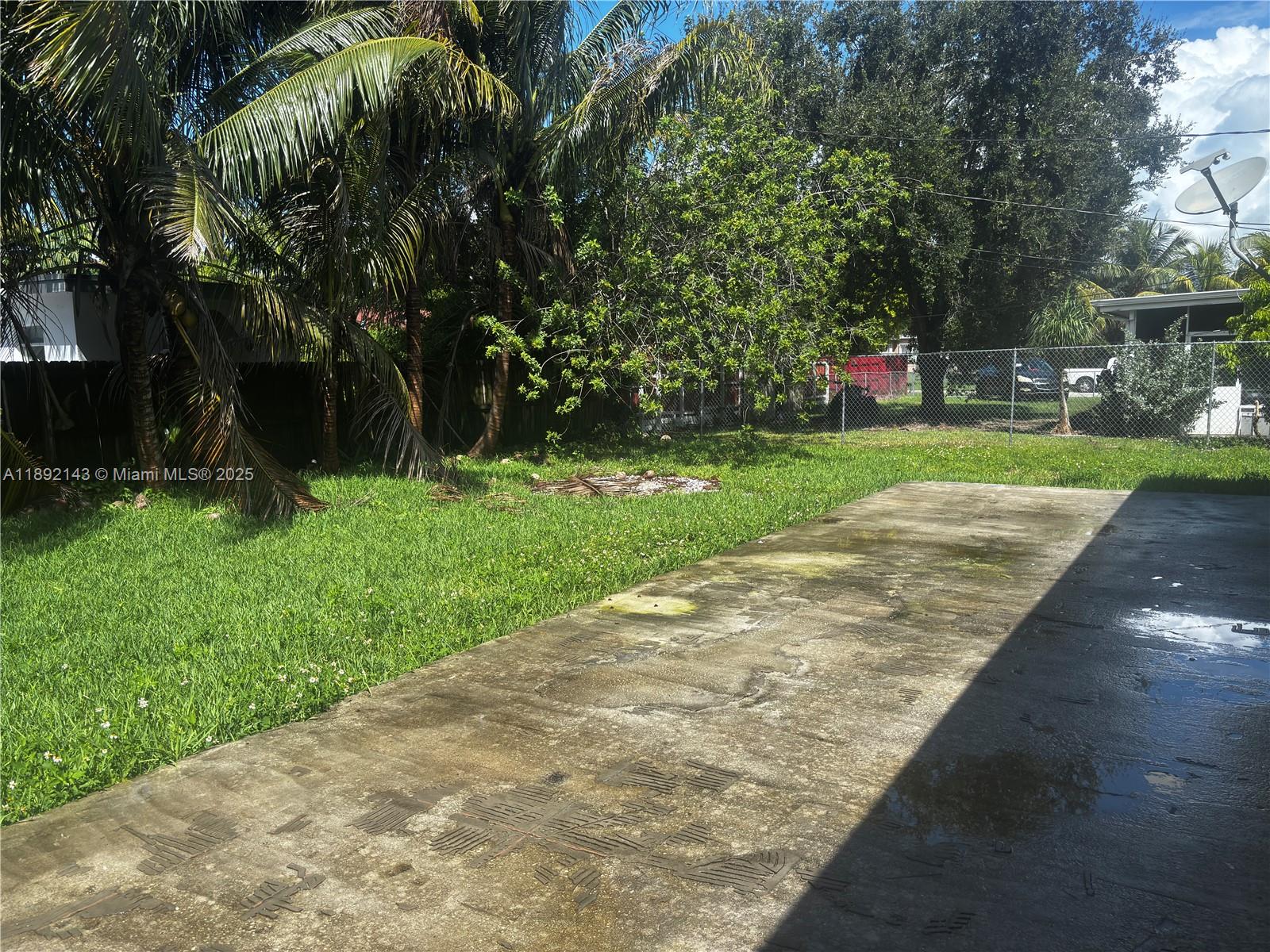 DIXIE ESTATES AMENDED - Residential Lease
