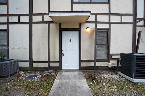 5154 Breckenridge Pl 47 West Palm Beach FL 33417