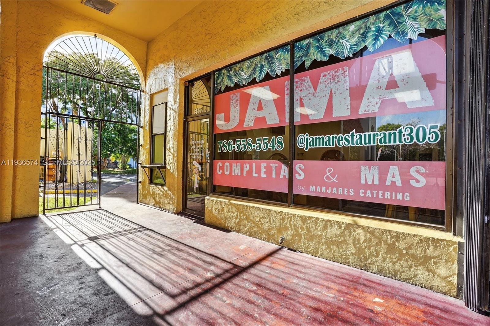 Restaurant/Cafeteria For Sale in The Heart of Fontainebleau Blvd