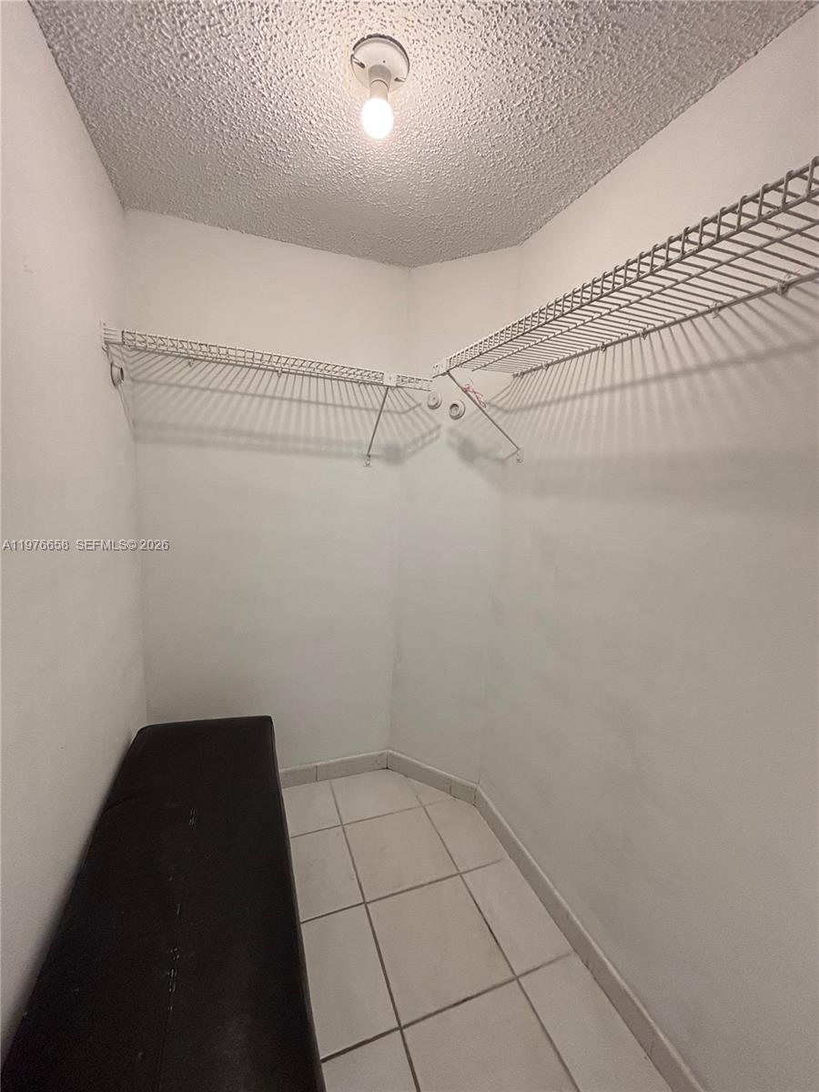 RAMBLEWOOD CONDO B - Residential Lease