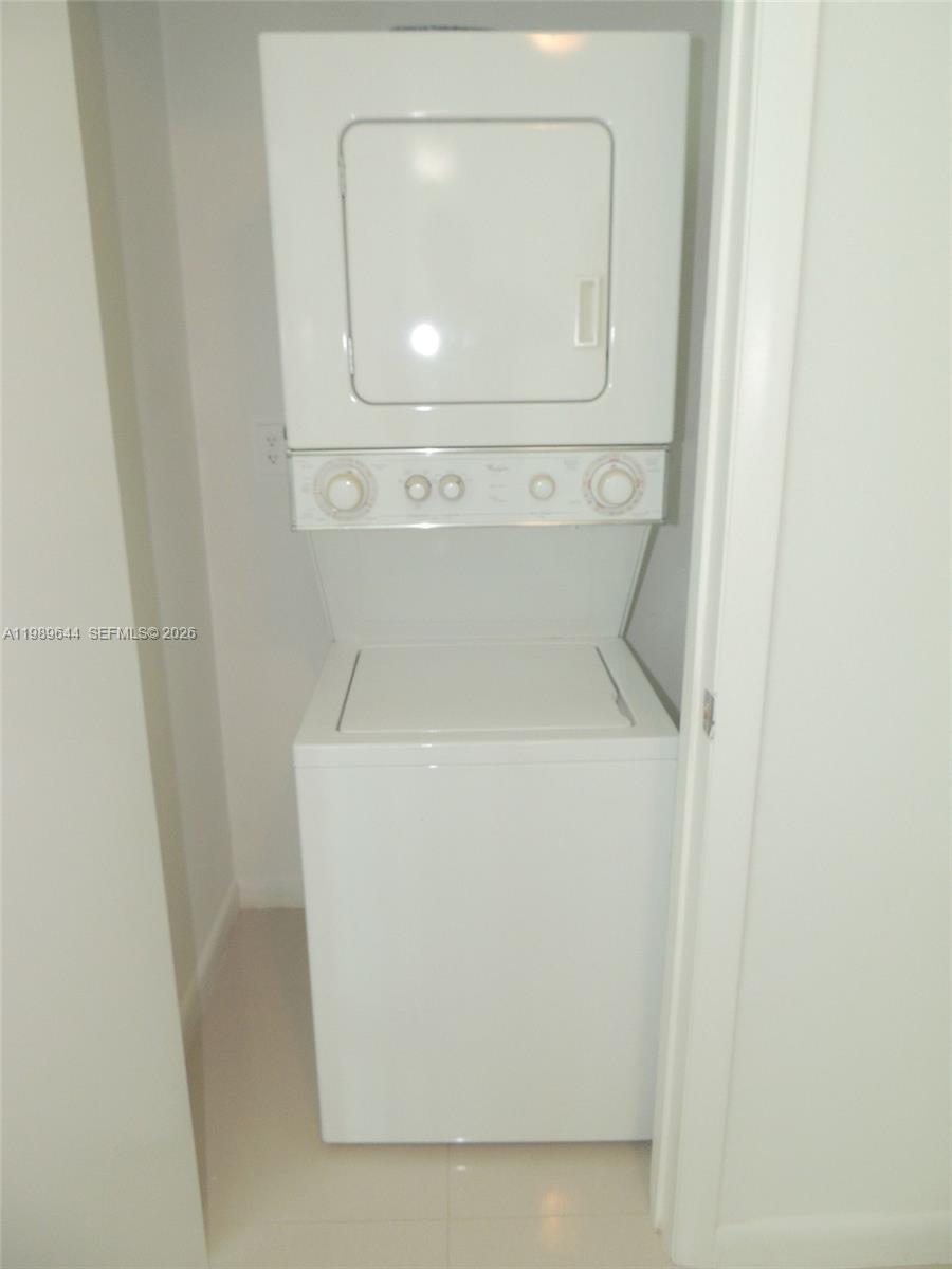 QUANTUM ON THE BAY CONDO - Residential Lease