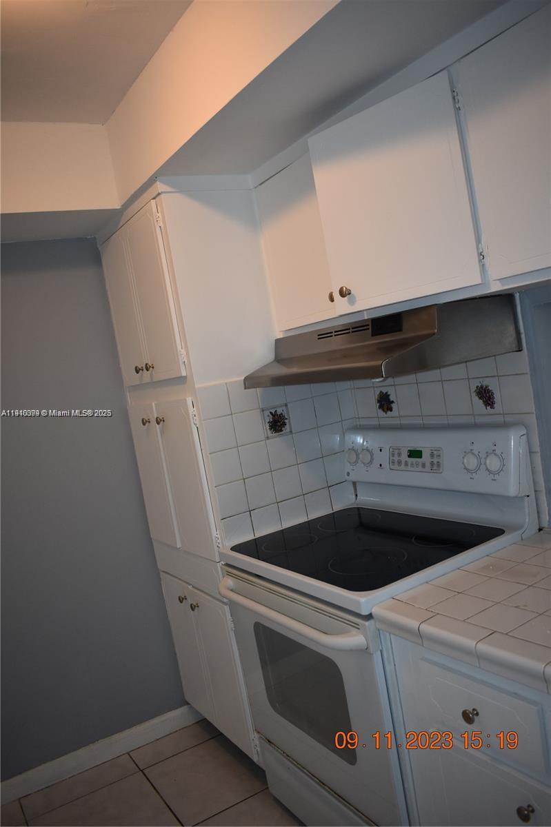 SUTTON HOUSE CONDO - Residential Lease