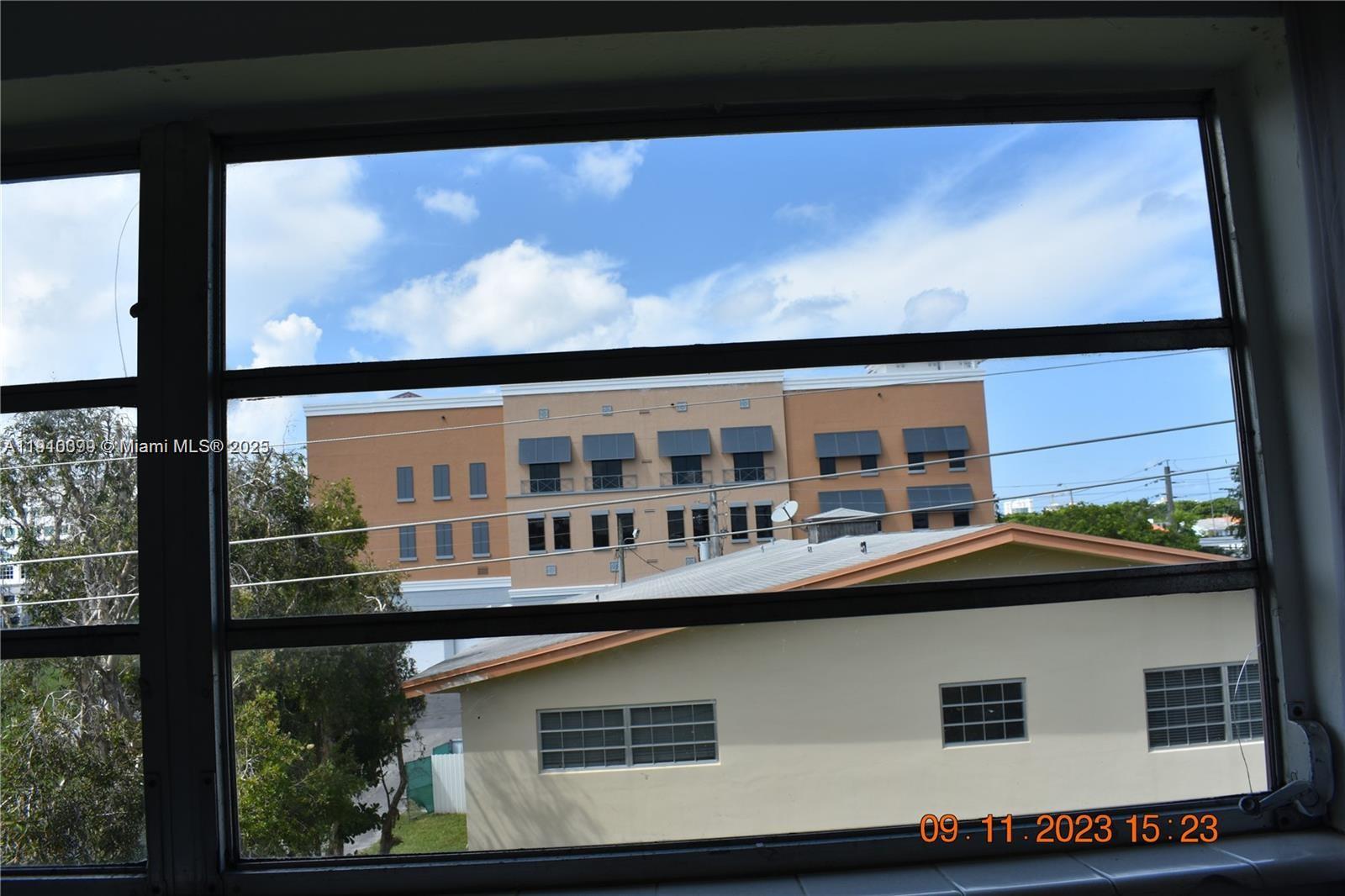 SUTTON HOUSE CONDO - Residential Lease