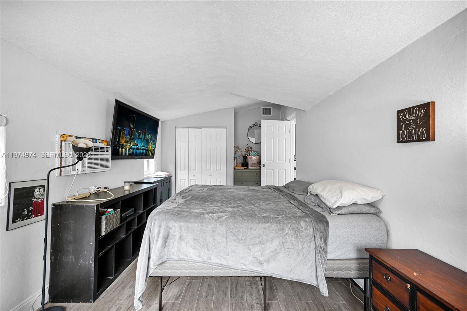 EAST SHORE CREST SEC 2 - Residential