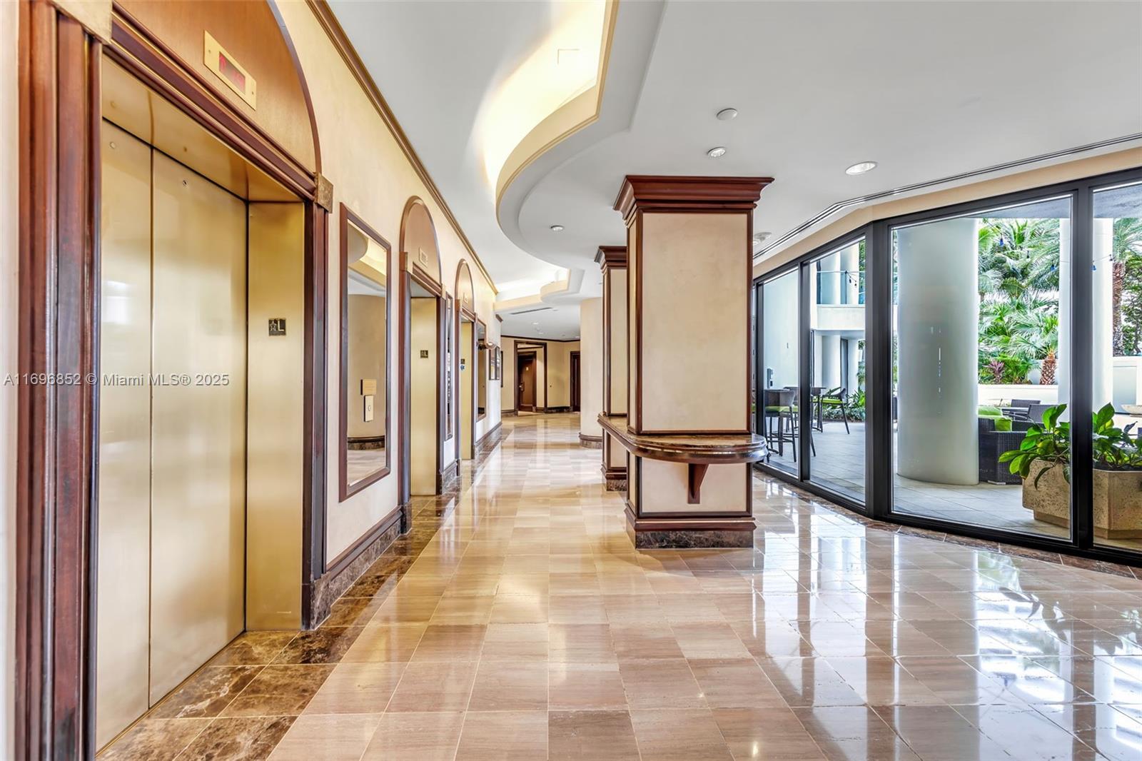 2800 ISL BLVD WILLIAMS IS - Residential