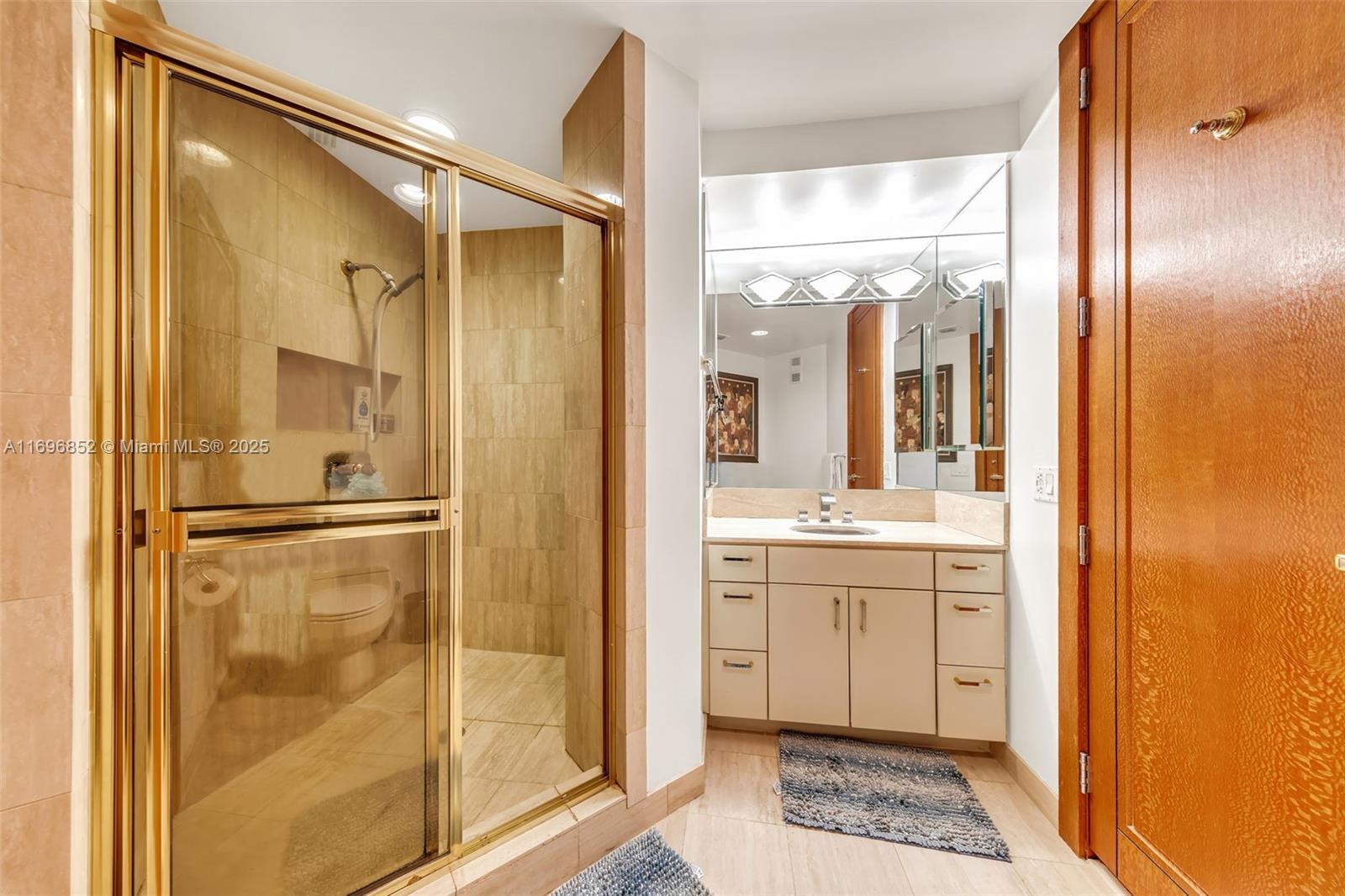 2800 ISL BLVD WILLIAMS IS - Residential