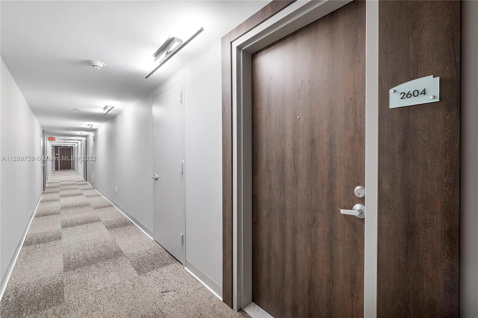 MINT CONDO - Residential