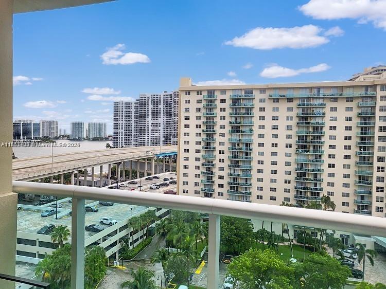 OCEANVIEW BUILDING B COND - Residential