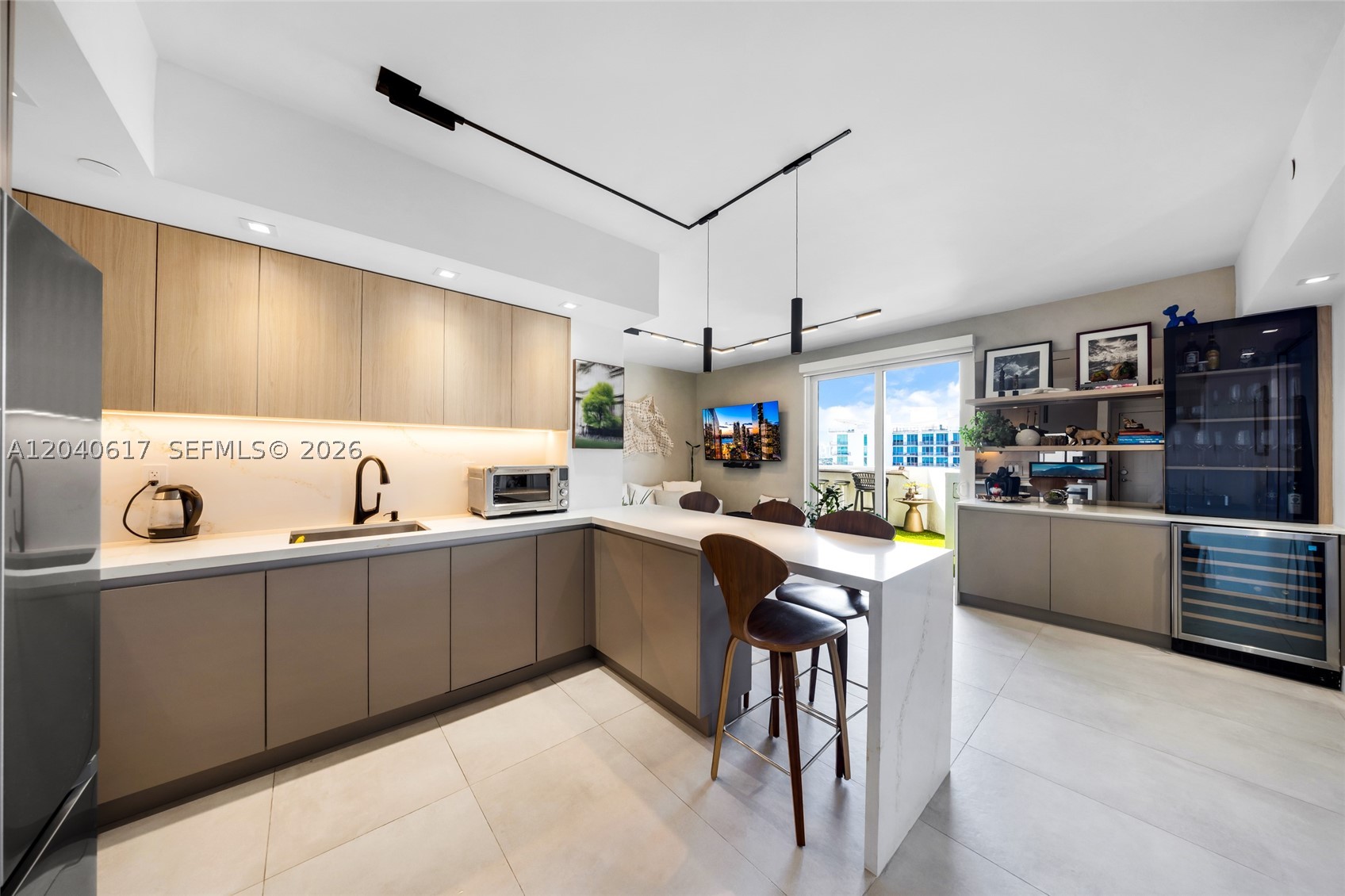 1621 Bay Rd PH4
