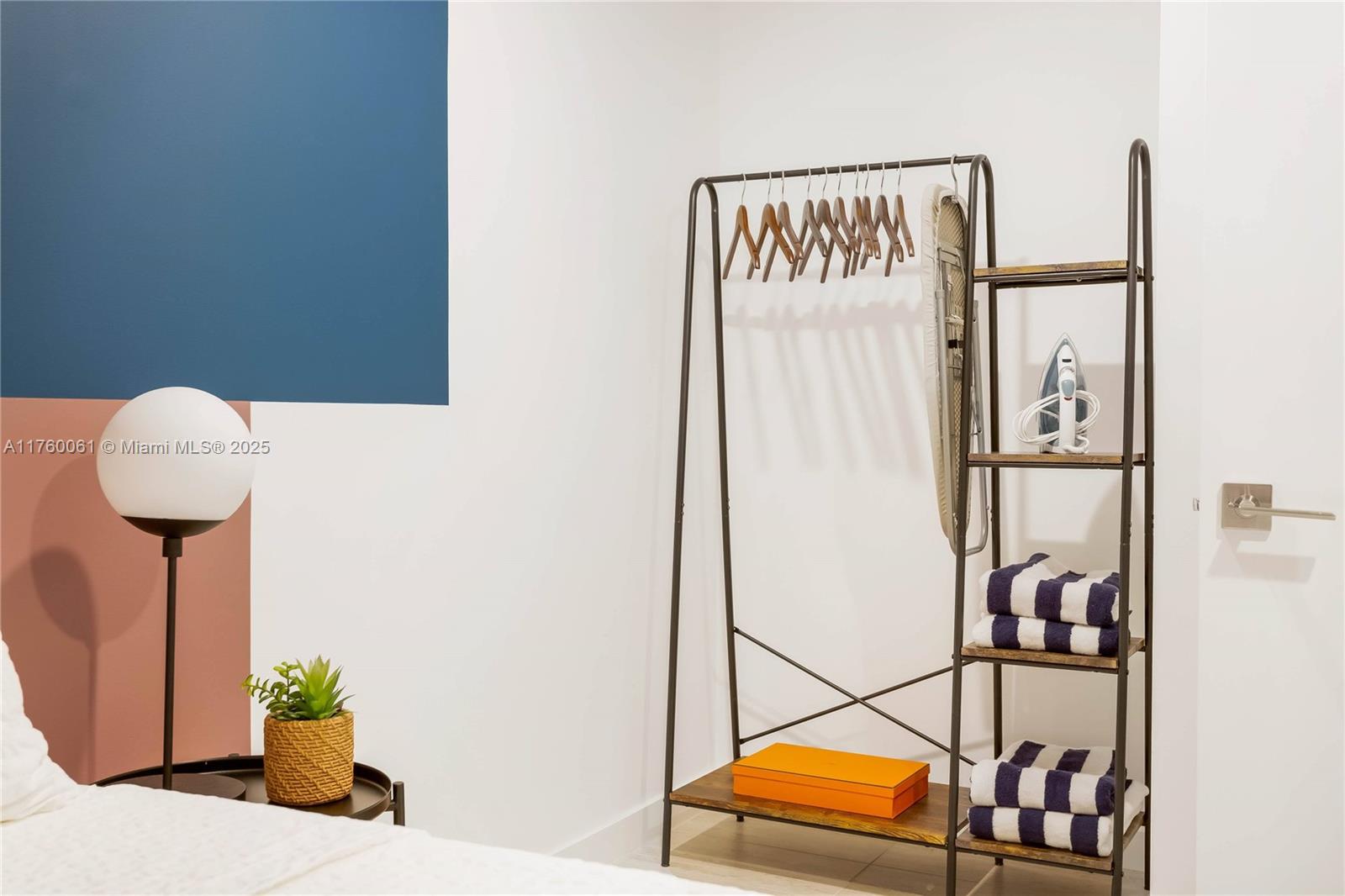 QUADRO CONDO - Residential