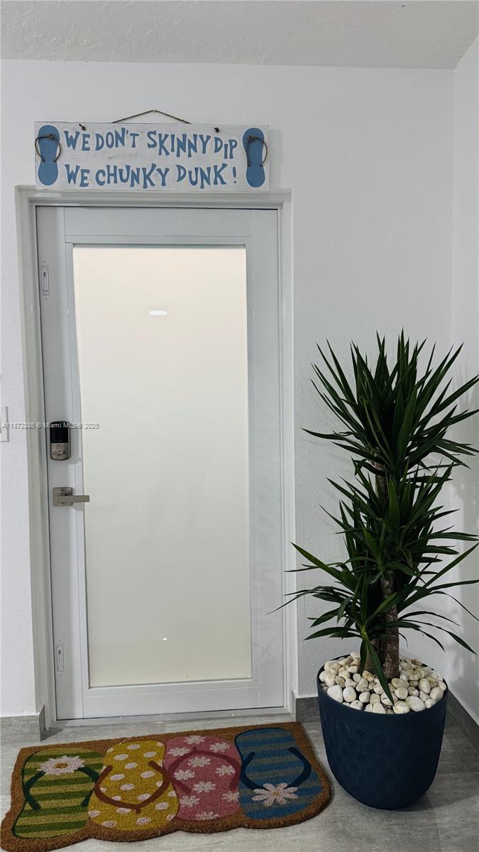 LARGO SOUND PARK - Residential Lease