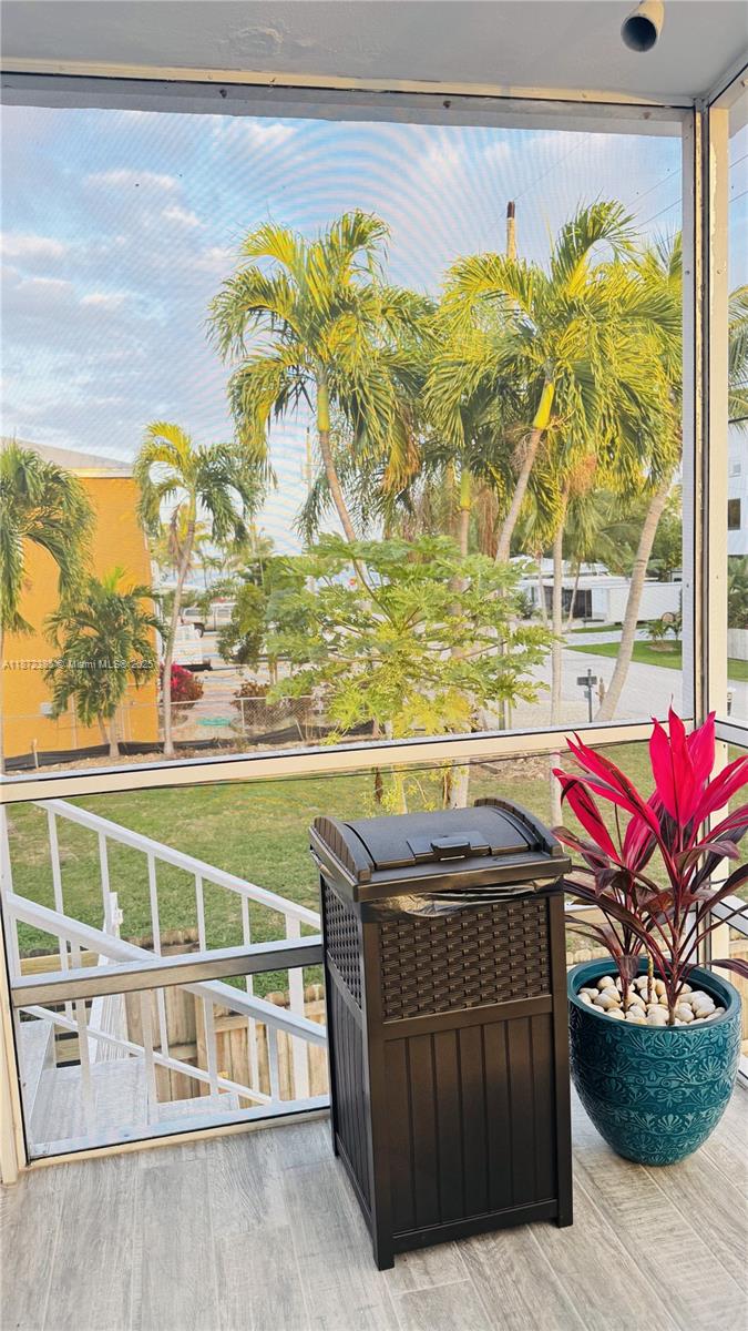 LARGO SOUND PARK - Residential Lease