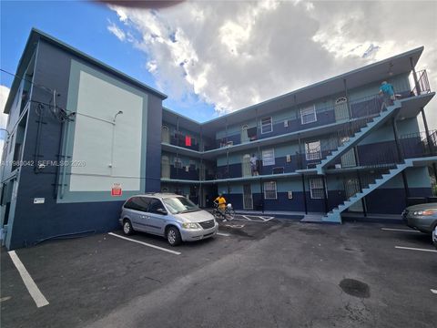 1520 NW 61st St 6 Miami FL 33142