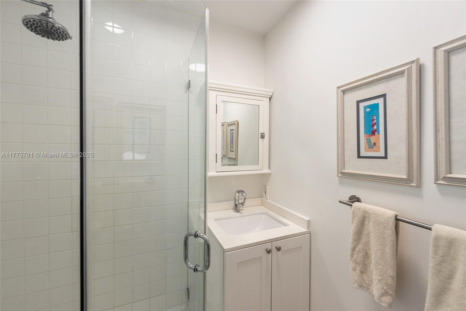 TROPICAL ISLE HOMES SUB 4 - Residential