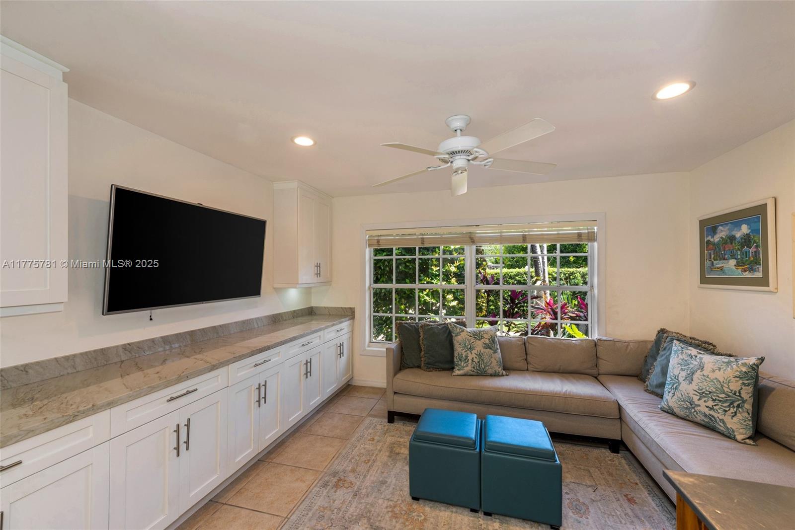 TROPICAL ISLE HOMES SUB 4 - Residential