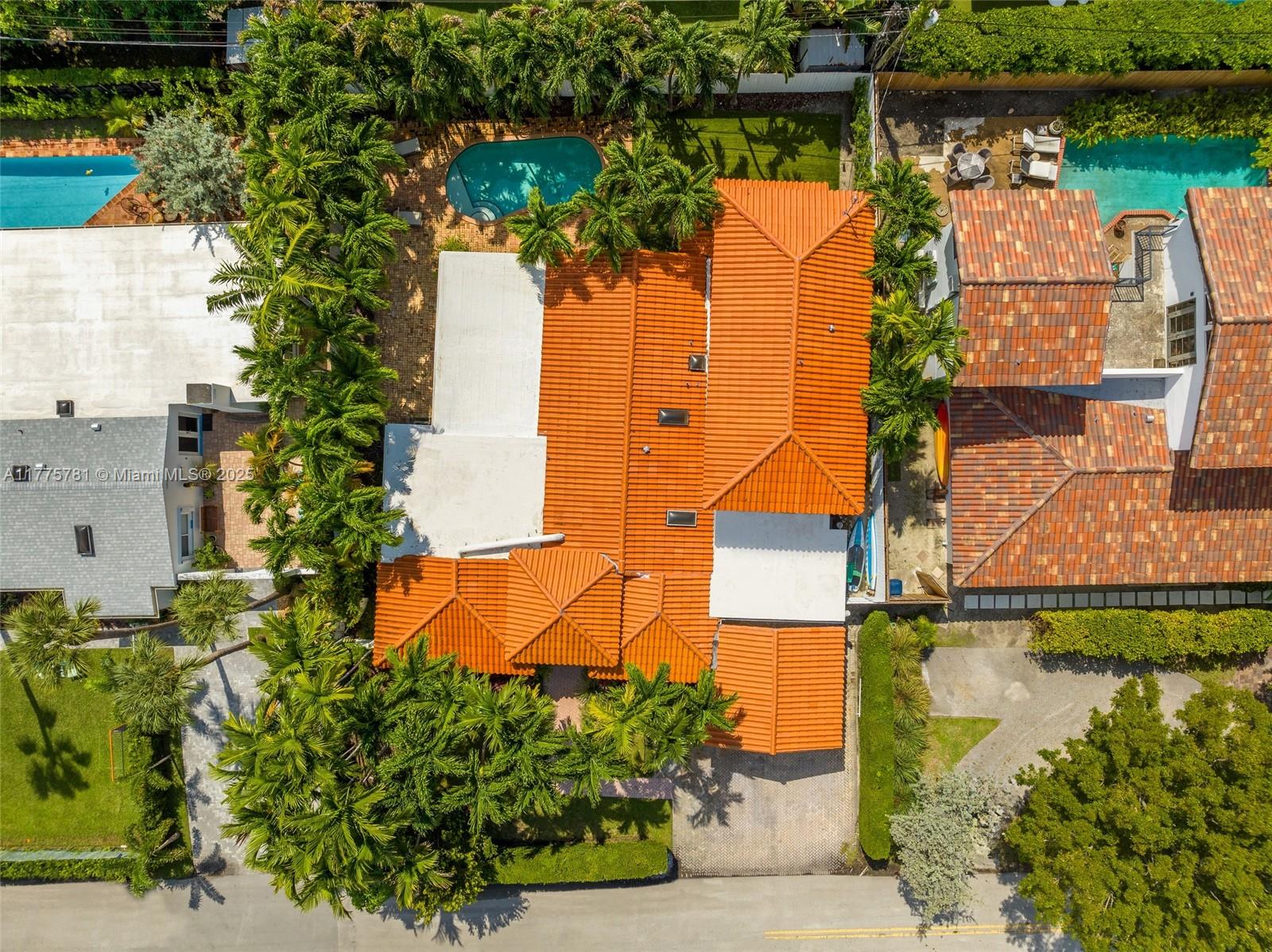 TROPICAL ISLE HOMES SUB 4 - Residential