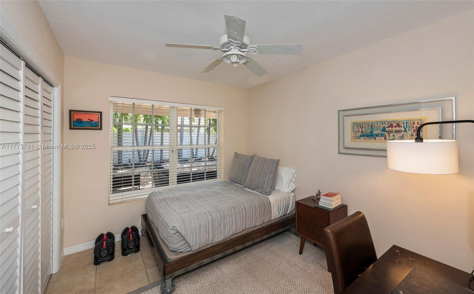 TROPICAL ISLE HOMES SUB 4 - Residential