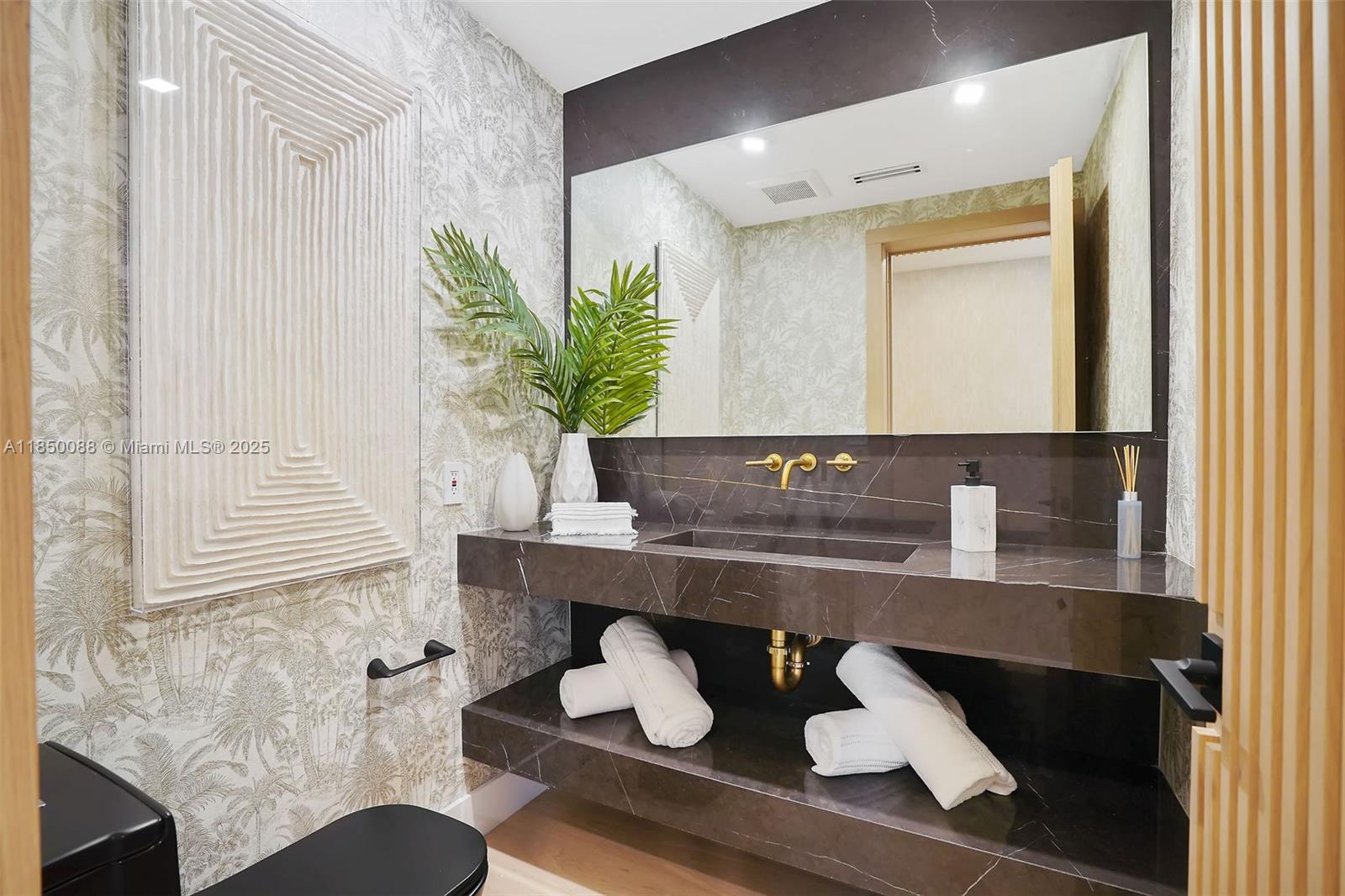 EASTERN SHORES 1ST ADDN - Residential Lease