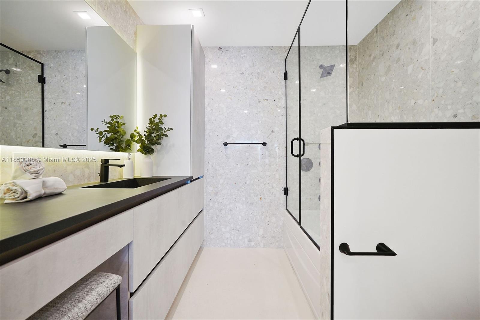 EASTERN SHORES 1ST ADDN - Residential Lease