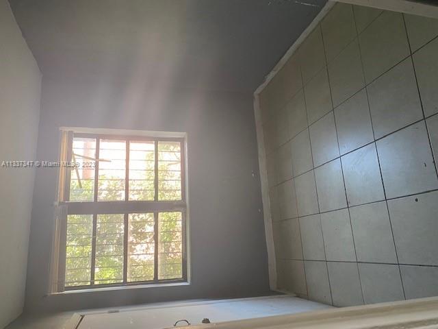 EVERGLADES AV HGTS ADD - Residential