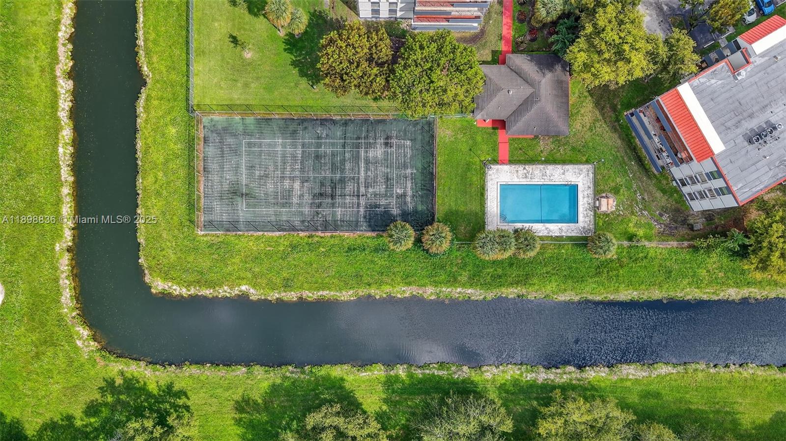 MILLER GARDENS CONDO - Residential