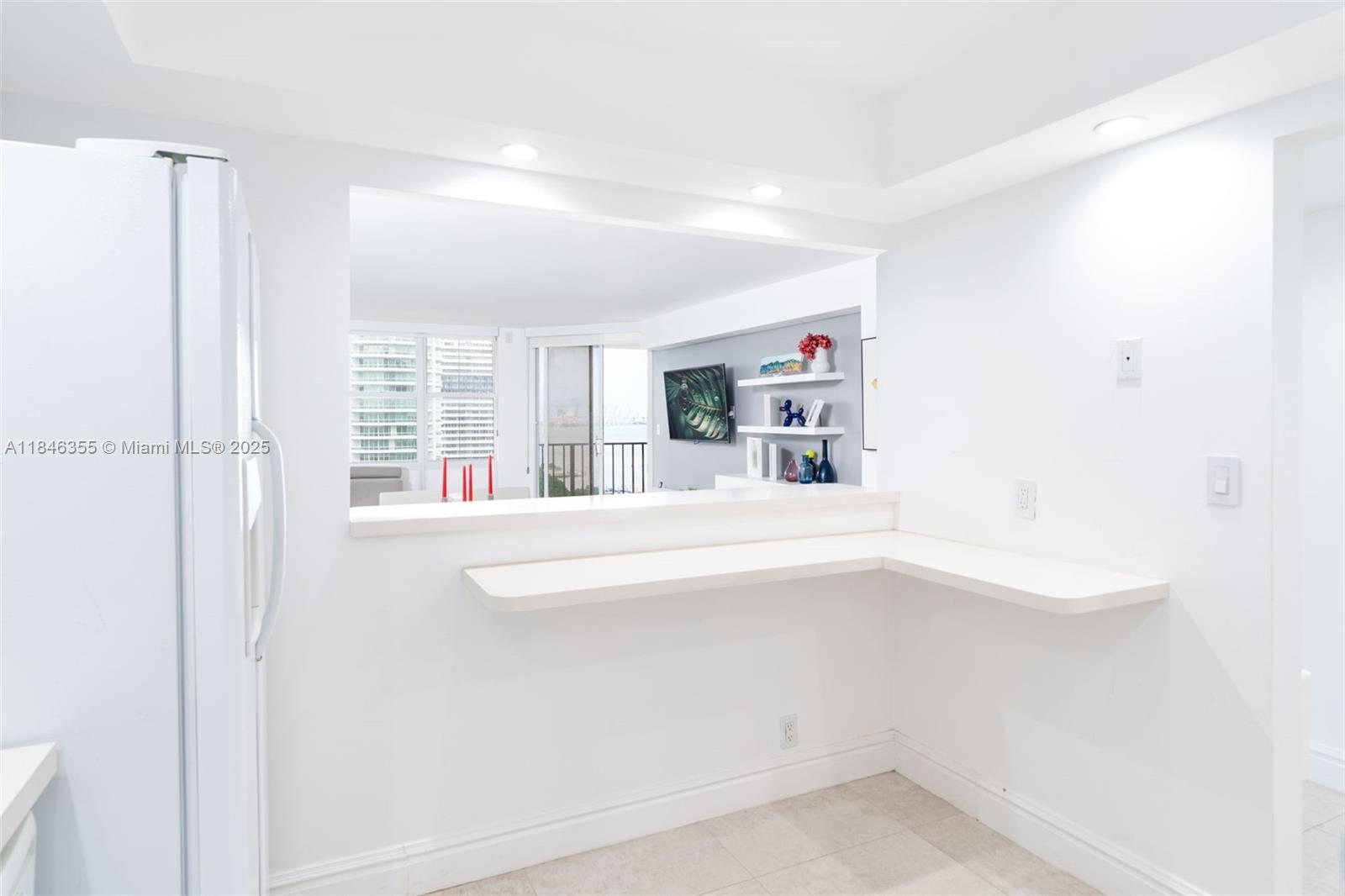 BRICKELL PLACE CONDO - Residential Lease