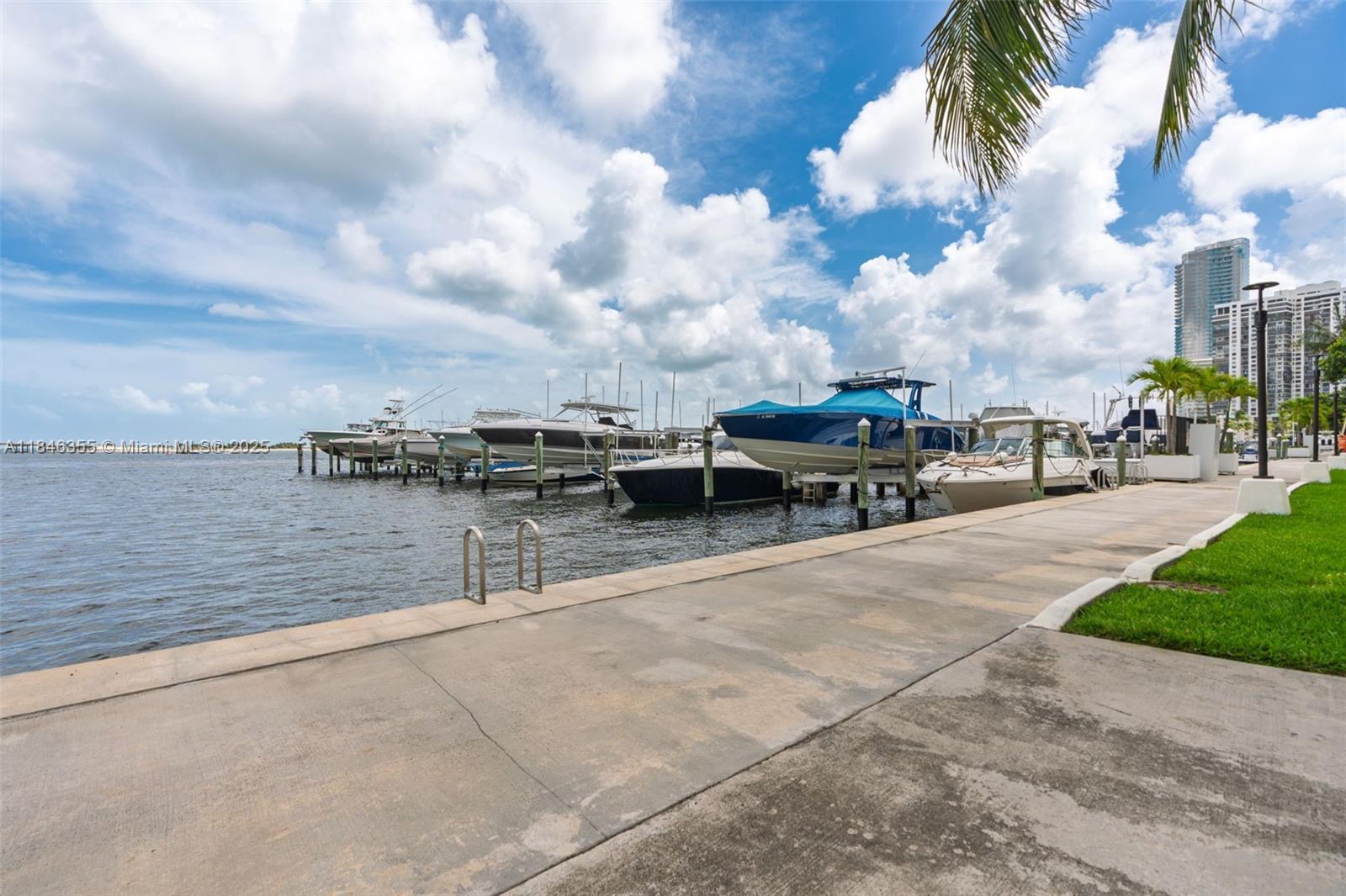 BRICKELL PLACE CONDO - Residential Lease