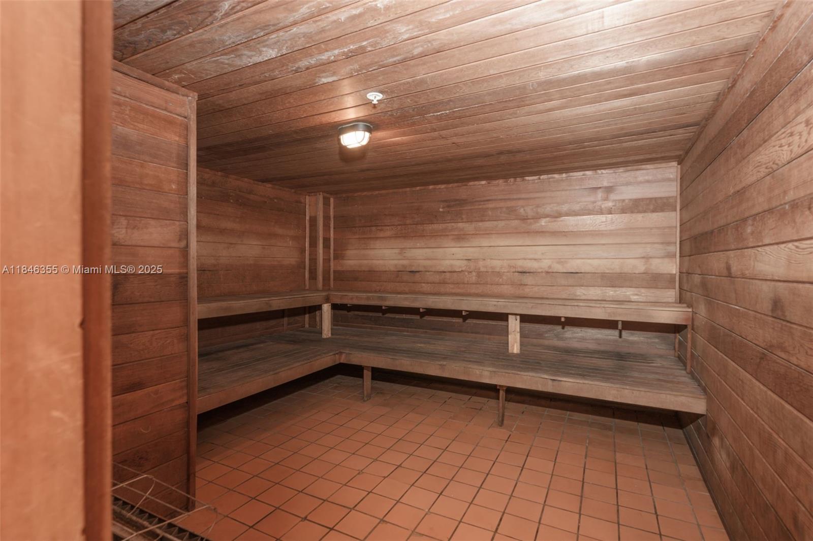 BRICKELL PLACE CONDO - Residential Lease