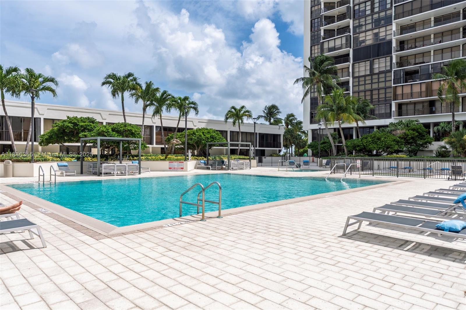 BRICKELL PLACE CONDO - Residential Lease