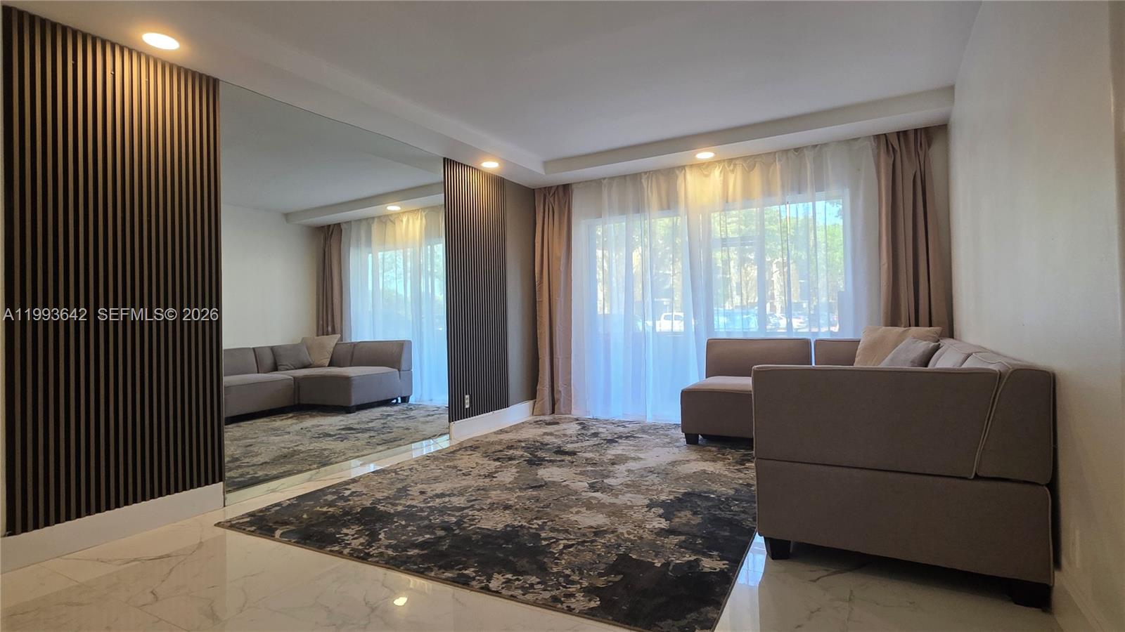 CASA DEL RIO CONDOc - Residential