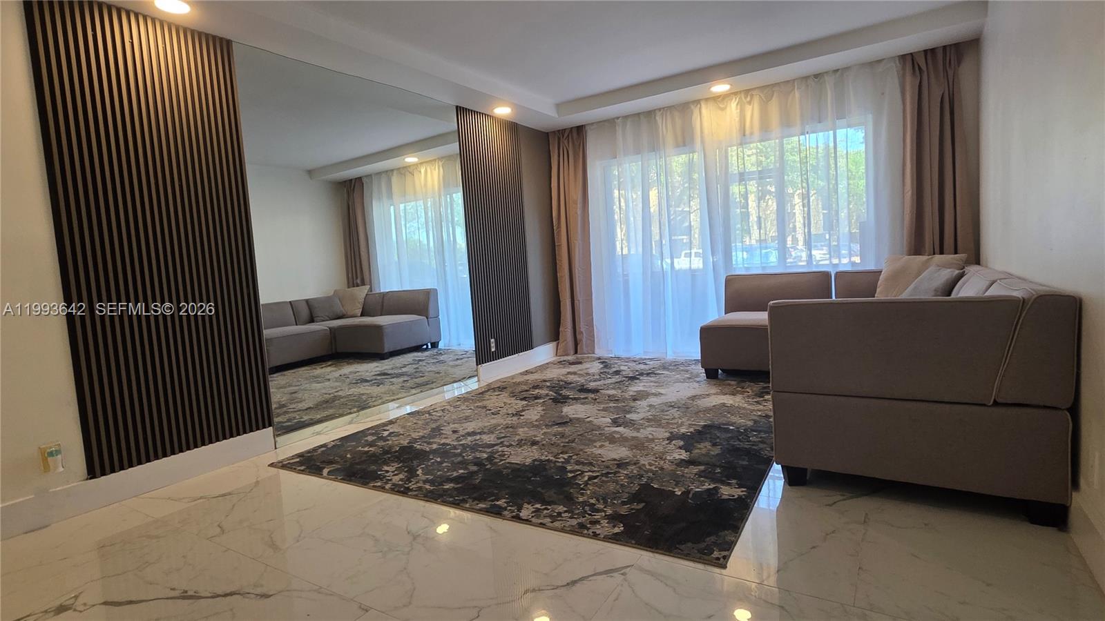 CASA DEL RIO CONDOc - Residential