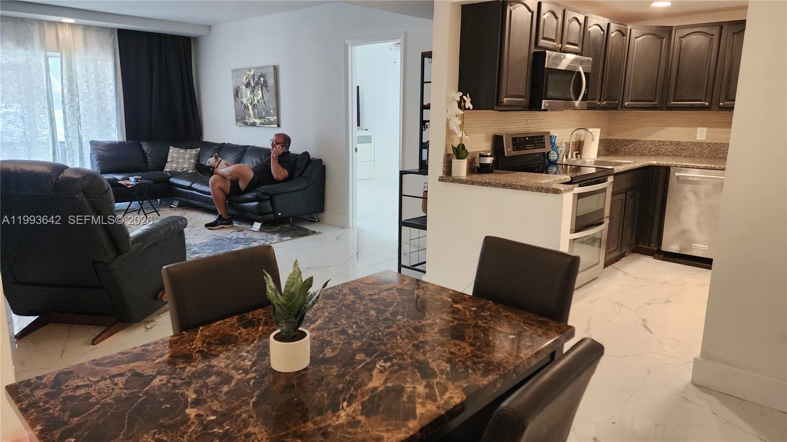 CASA DEL RIO CONDOc - Residential