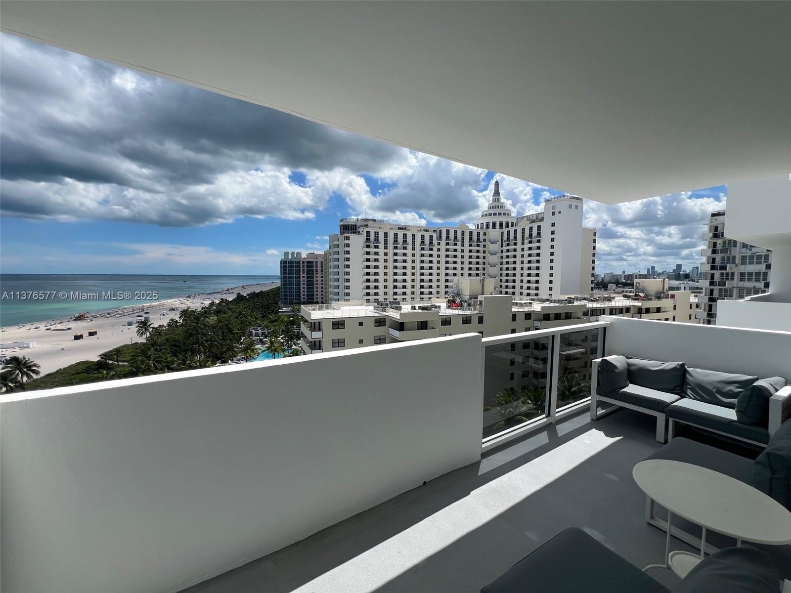 THE DECOPLAGE CONDO - Residential Lease