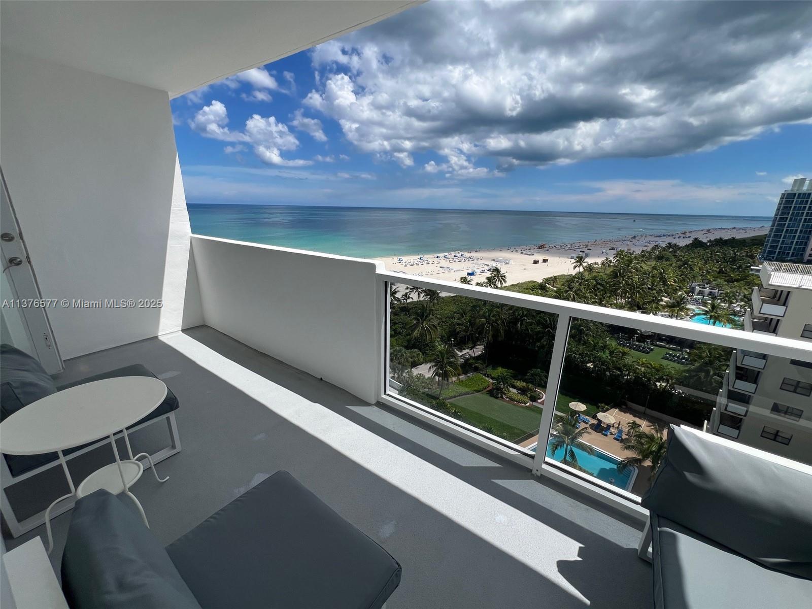 THE DECOPLAGE CONDO - Residential Lease