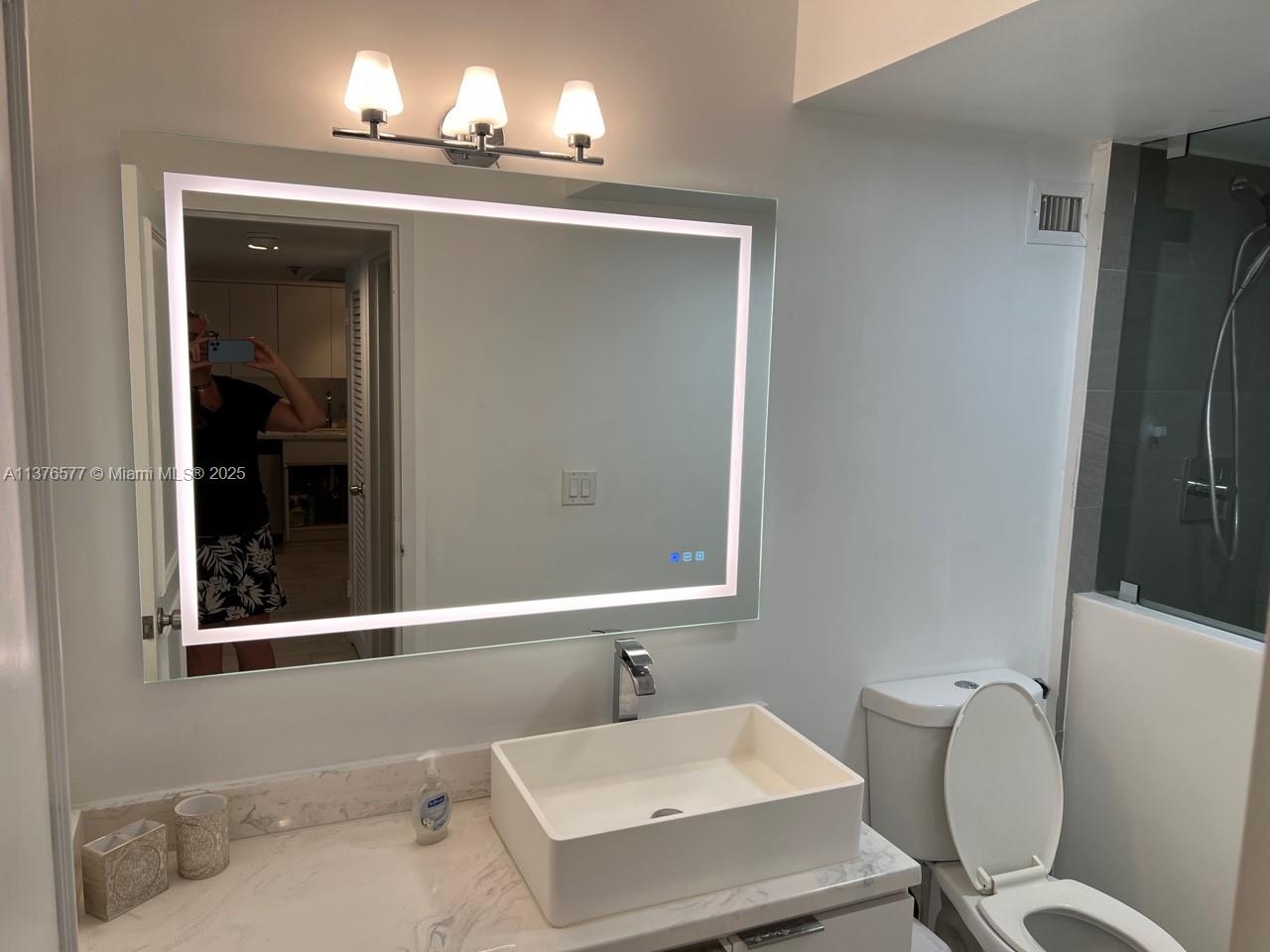 THE DECOPLAGE CONDO - Residential Lease