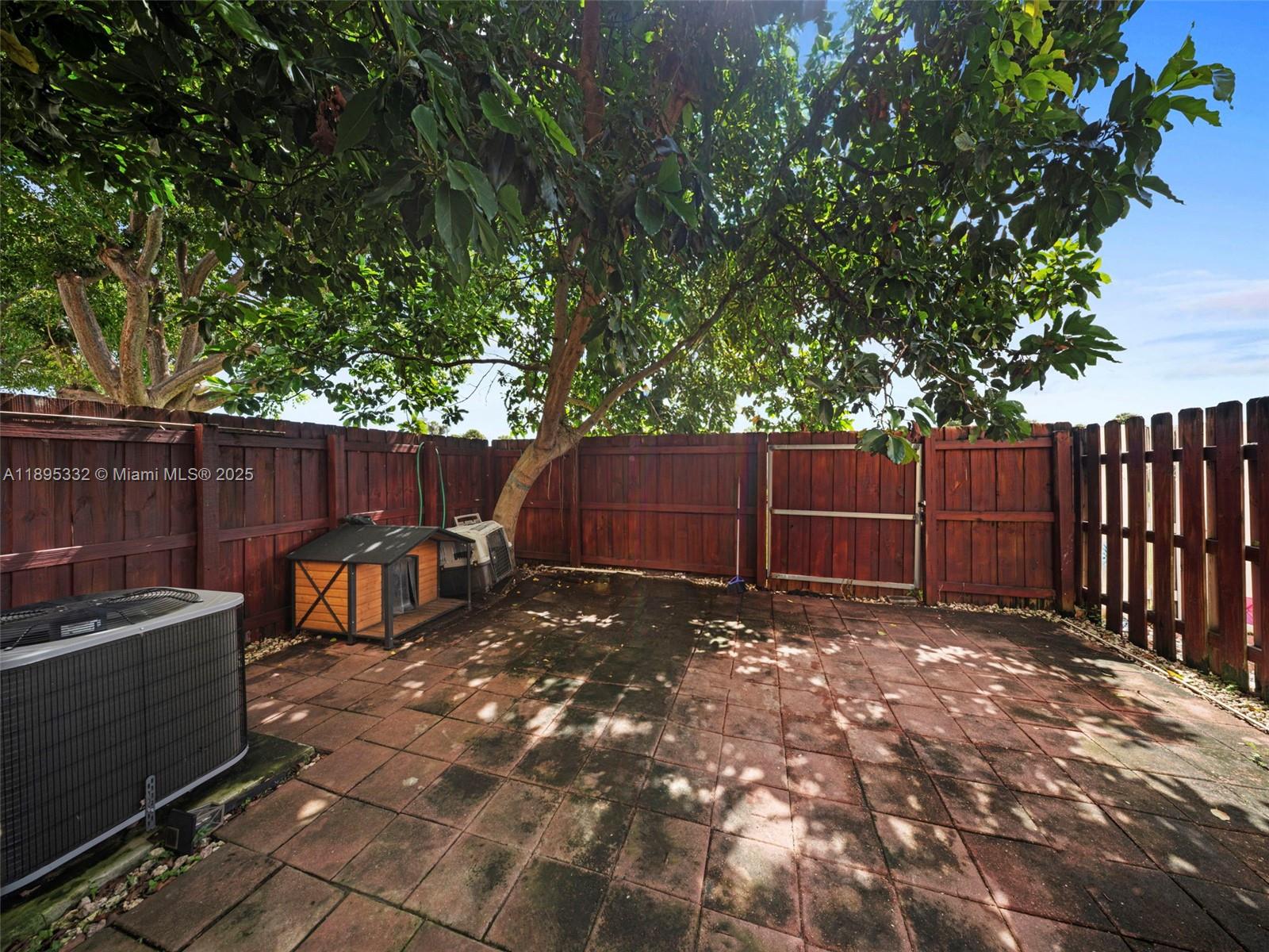 PORTOFINO VILLAS WEST - Residential