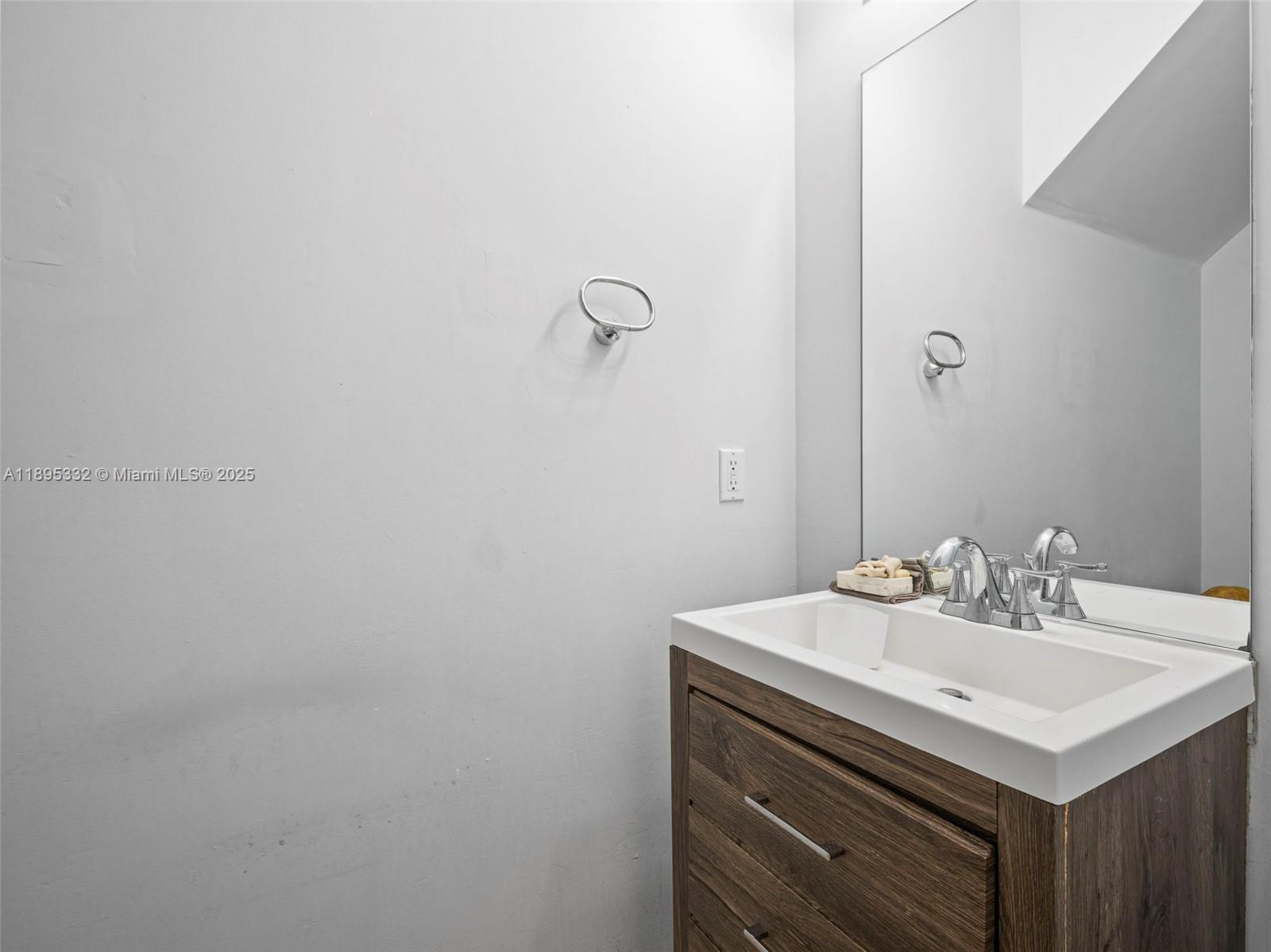 PORTOFINO VILLAS WEST - Residential