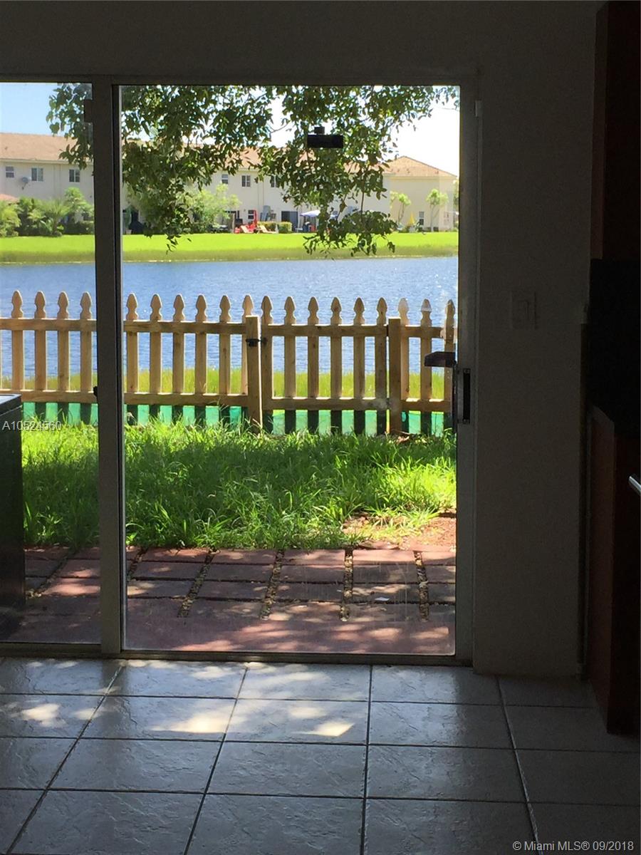 VENETIA GROVE - Residential