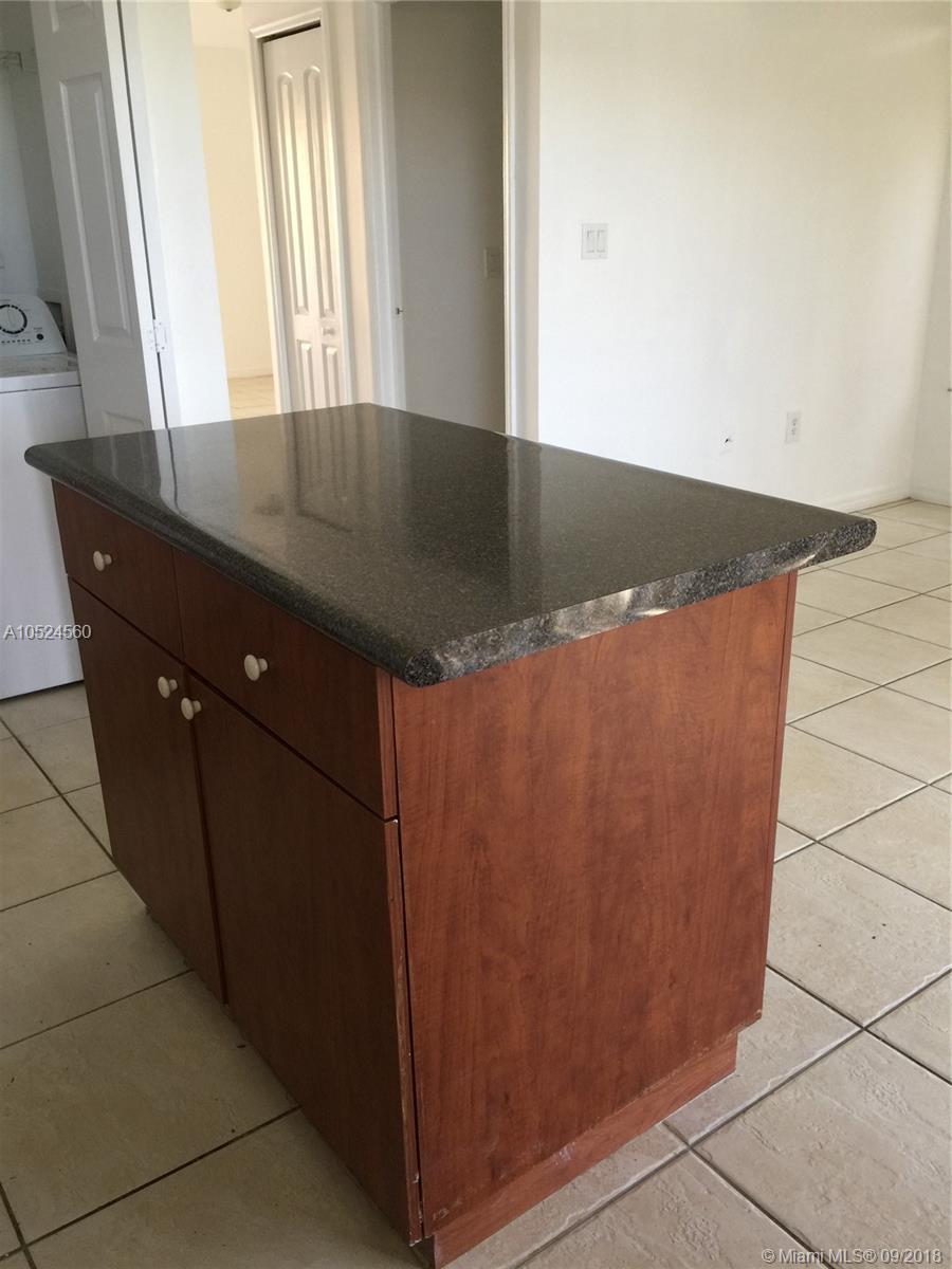 VENETIA GROVE - Residential