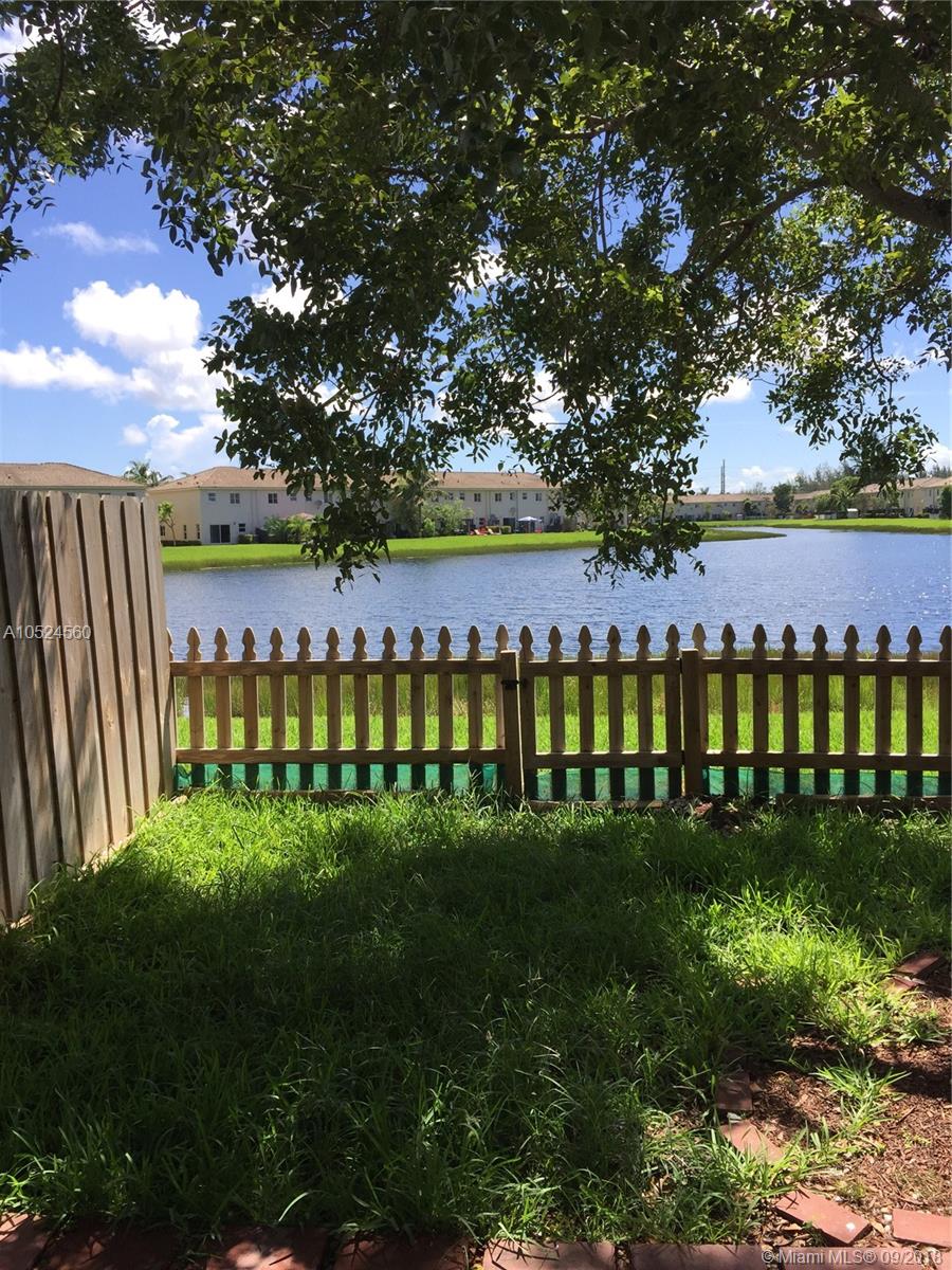 VENETIA GROVE - Residential