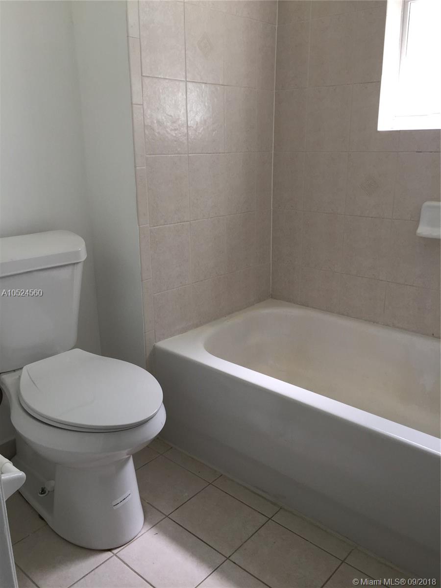 VENETIA GROVE - Residential