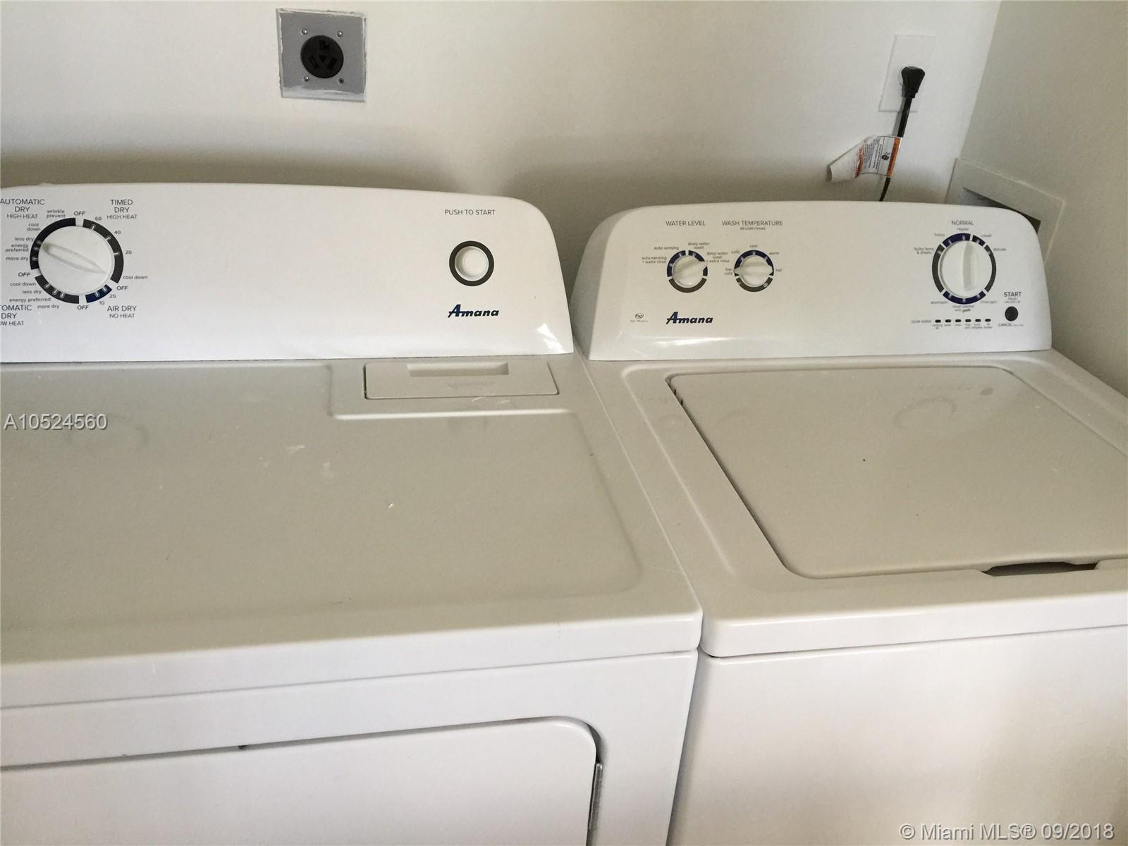 VENETIA GROVE - Residential