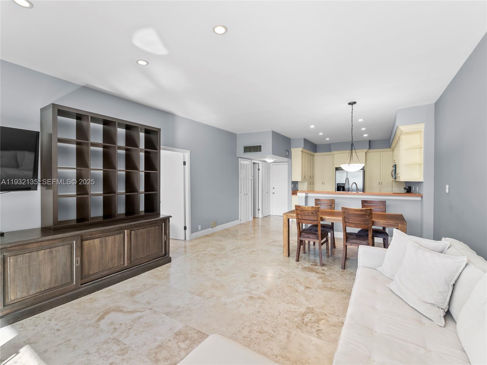 ISLAND TERRACE CONDO - Residential Lease