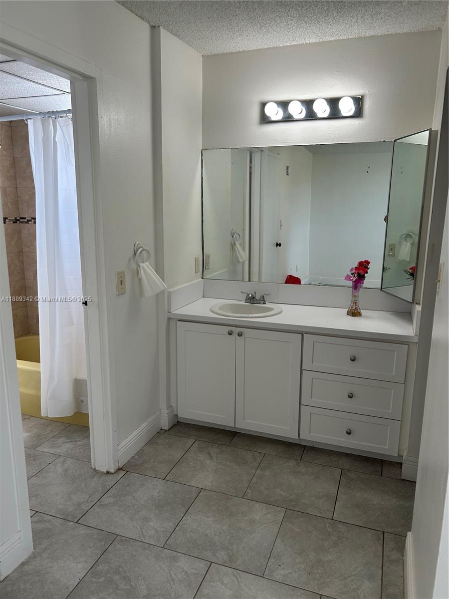 WINDWARD II CONDO - Residential Lease