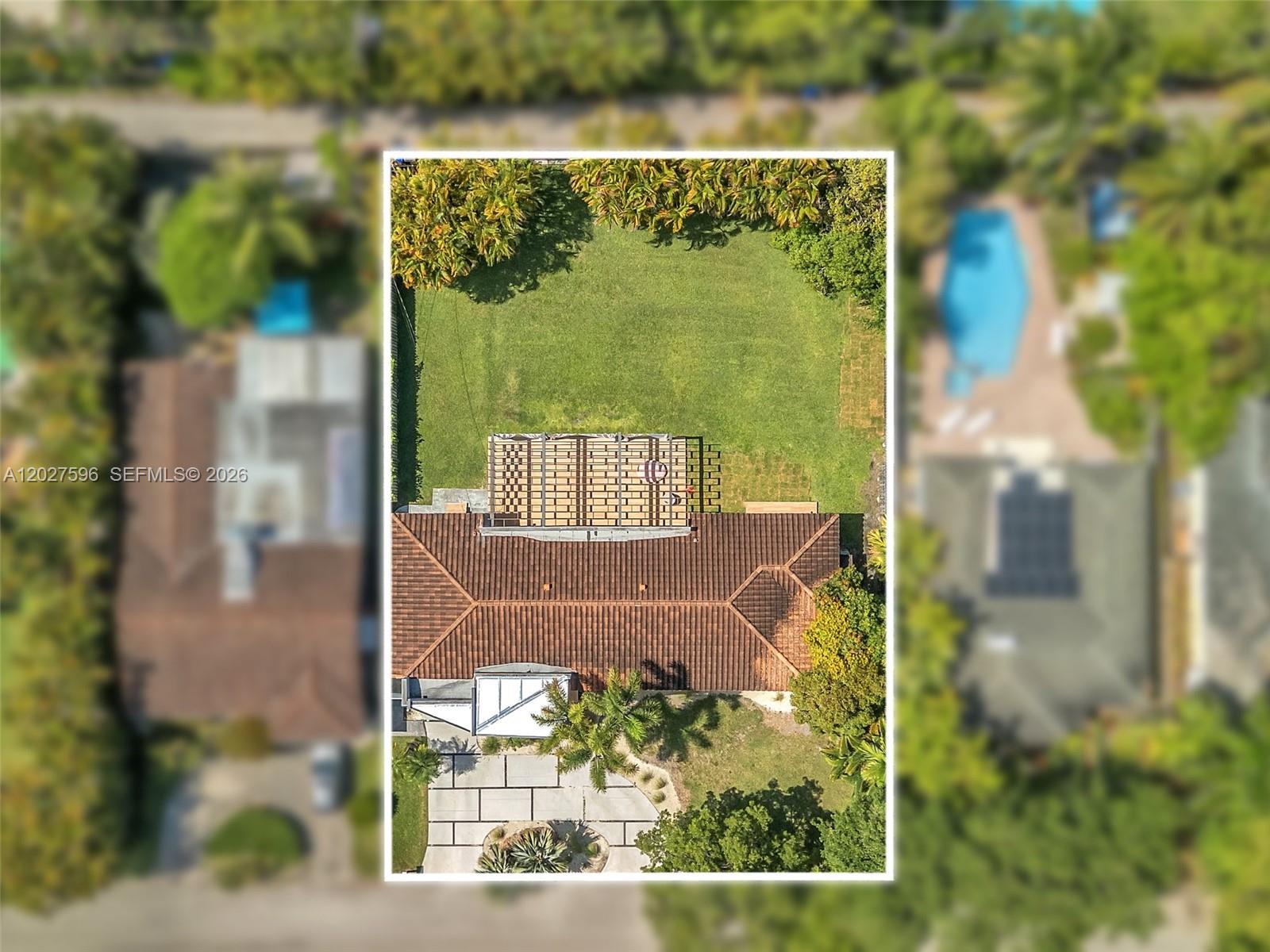 HOLLYWOOD LAKES SECTION - Residential