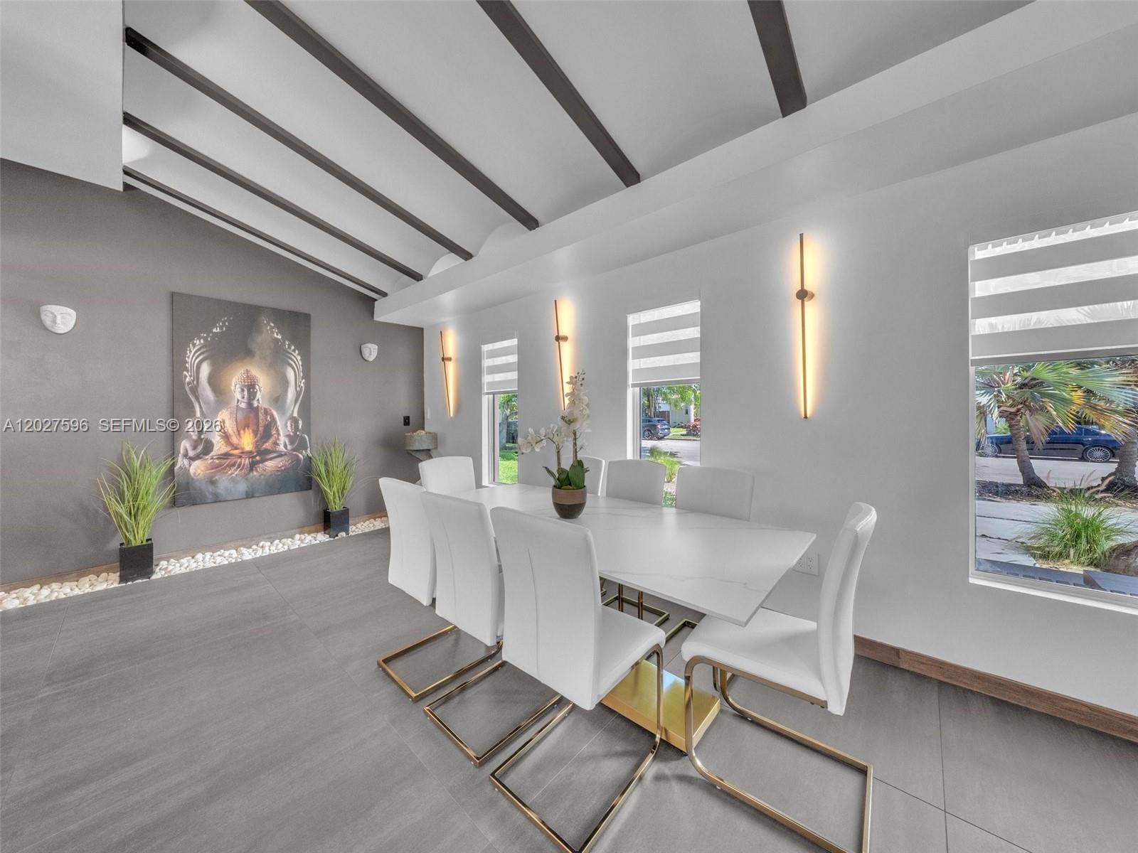 HOLLYWOOD LAKES SECTION - Residential