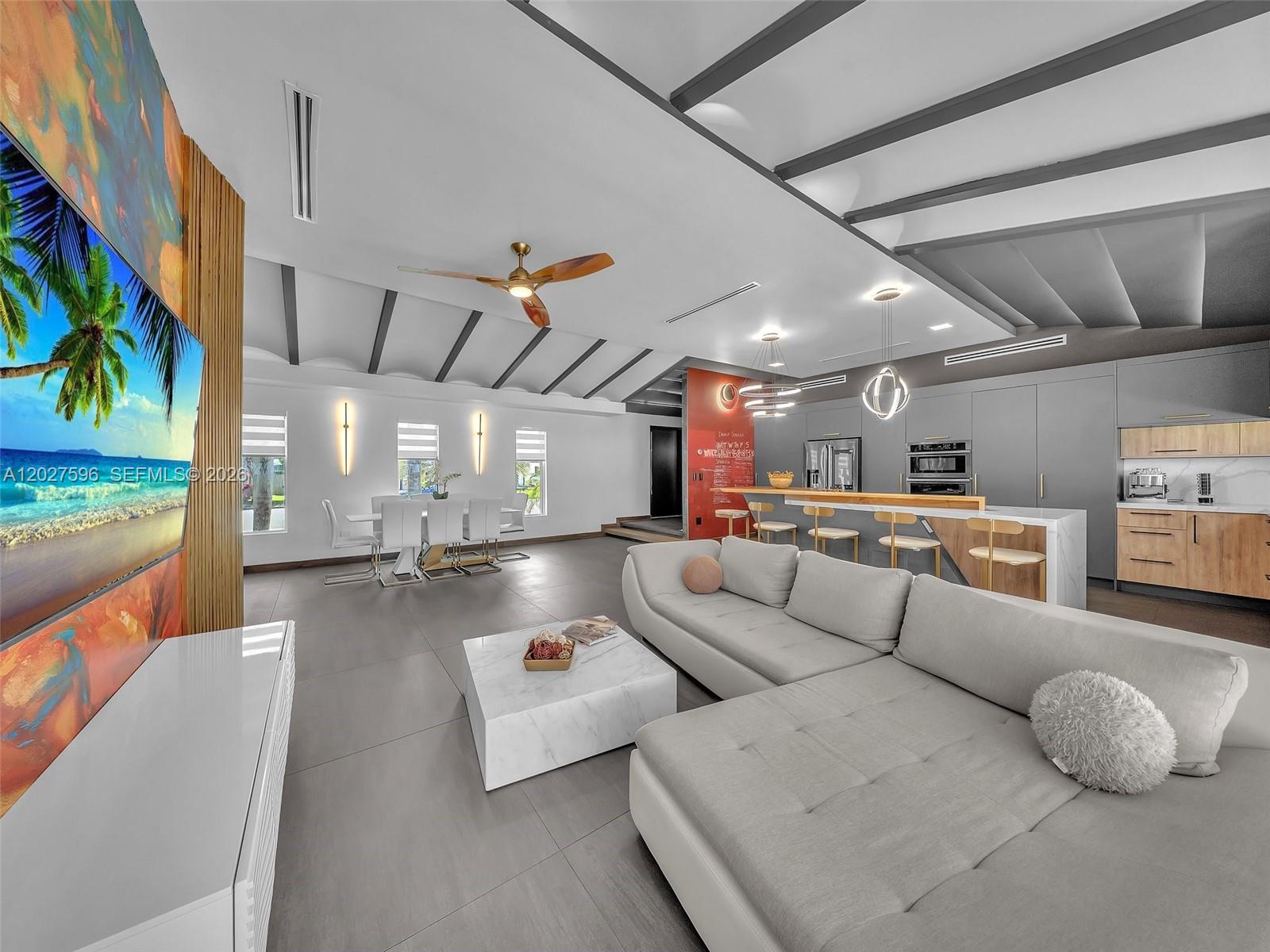 HOLLYWOOD LAKES SECTION - Residential