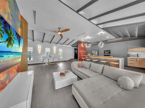 Tiny photo for 1141 Adams St, Hollywood, FL 33019 (MLS # A12027596)