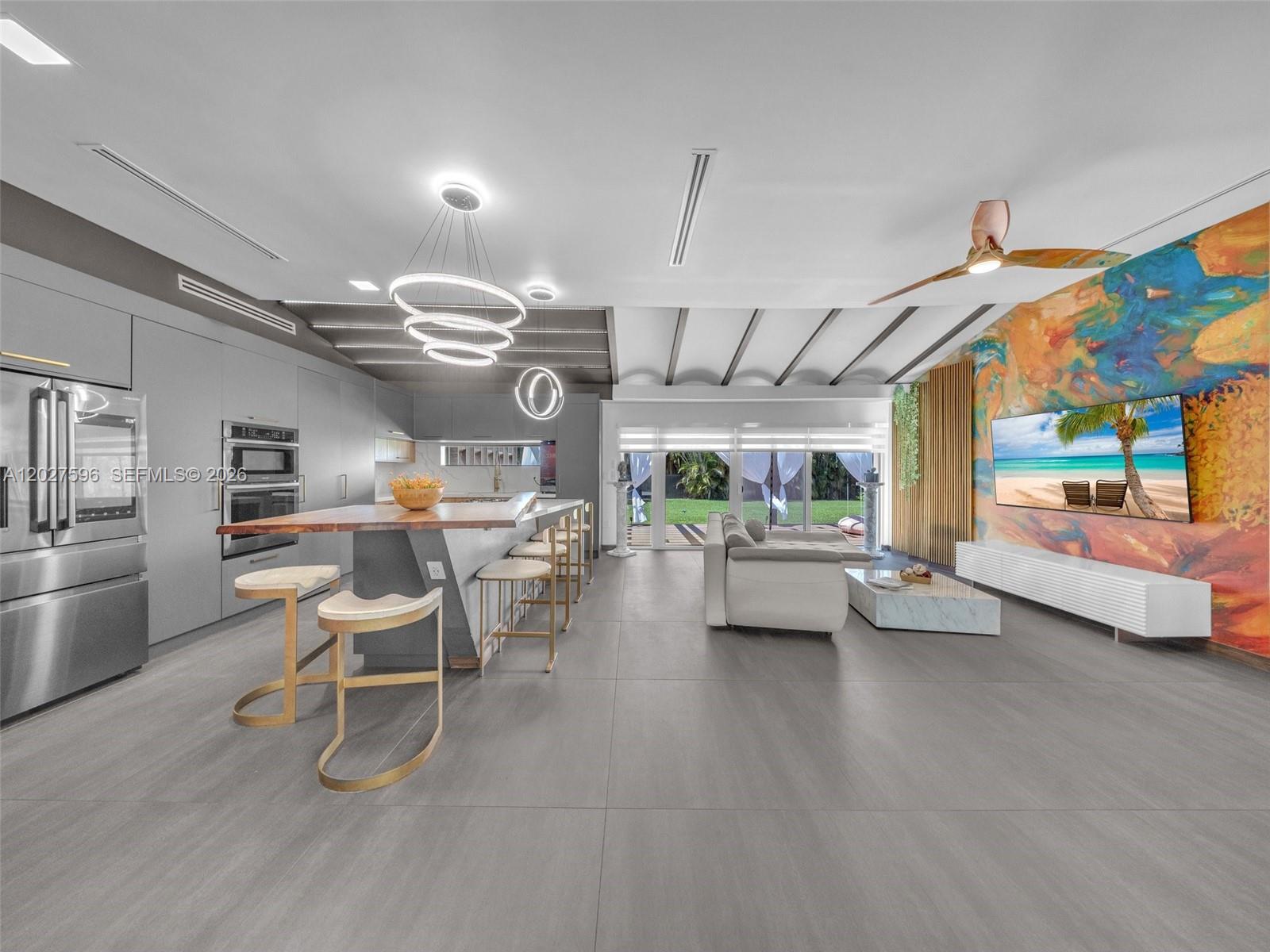 HOLLYWOOD LAKES SECTION - Residential